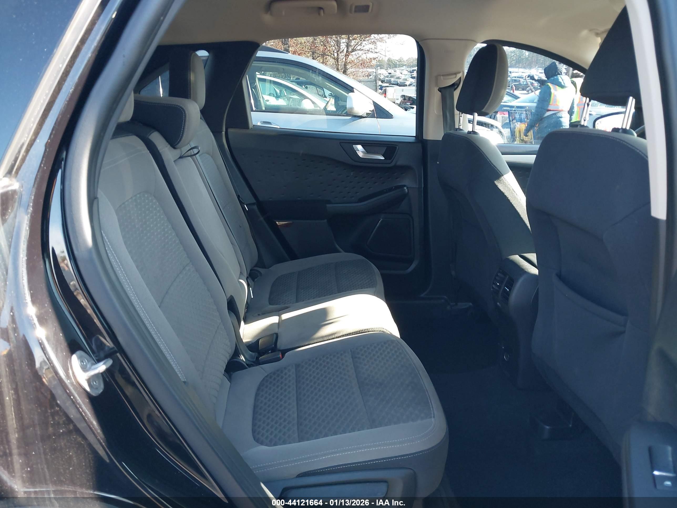 FORD ESCAPE image 8
