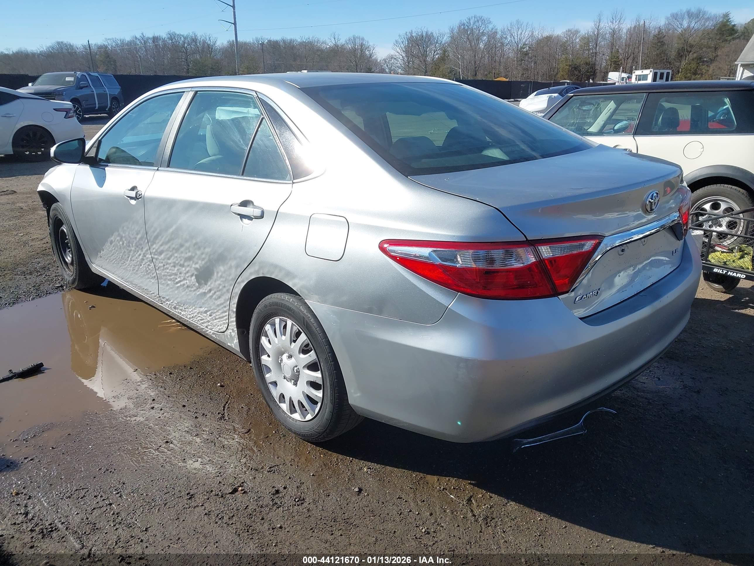 TOYOTA CAMRY image 3