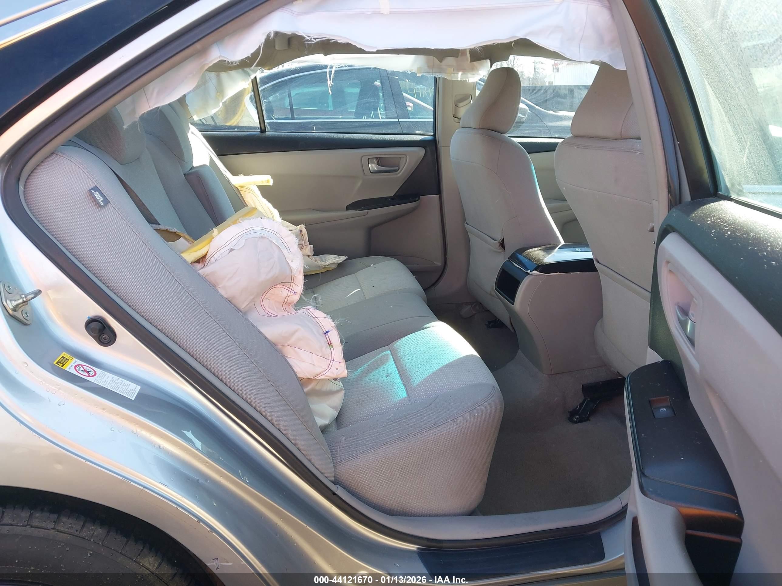 TOYOTA CAMRY image 8