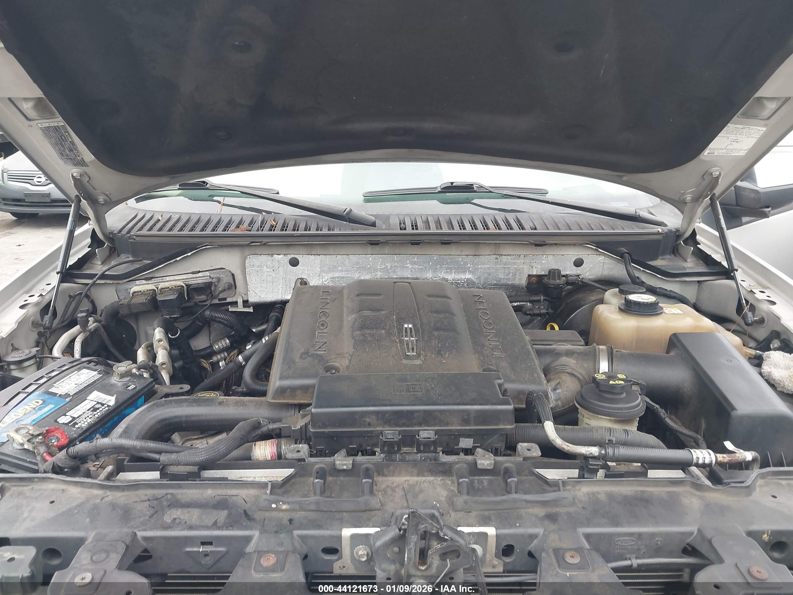 LINCOLN NAVIGATOR image 10