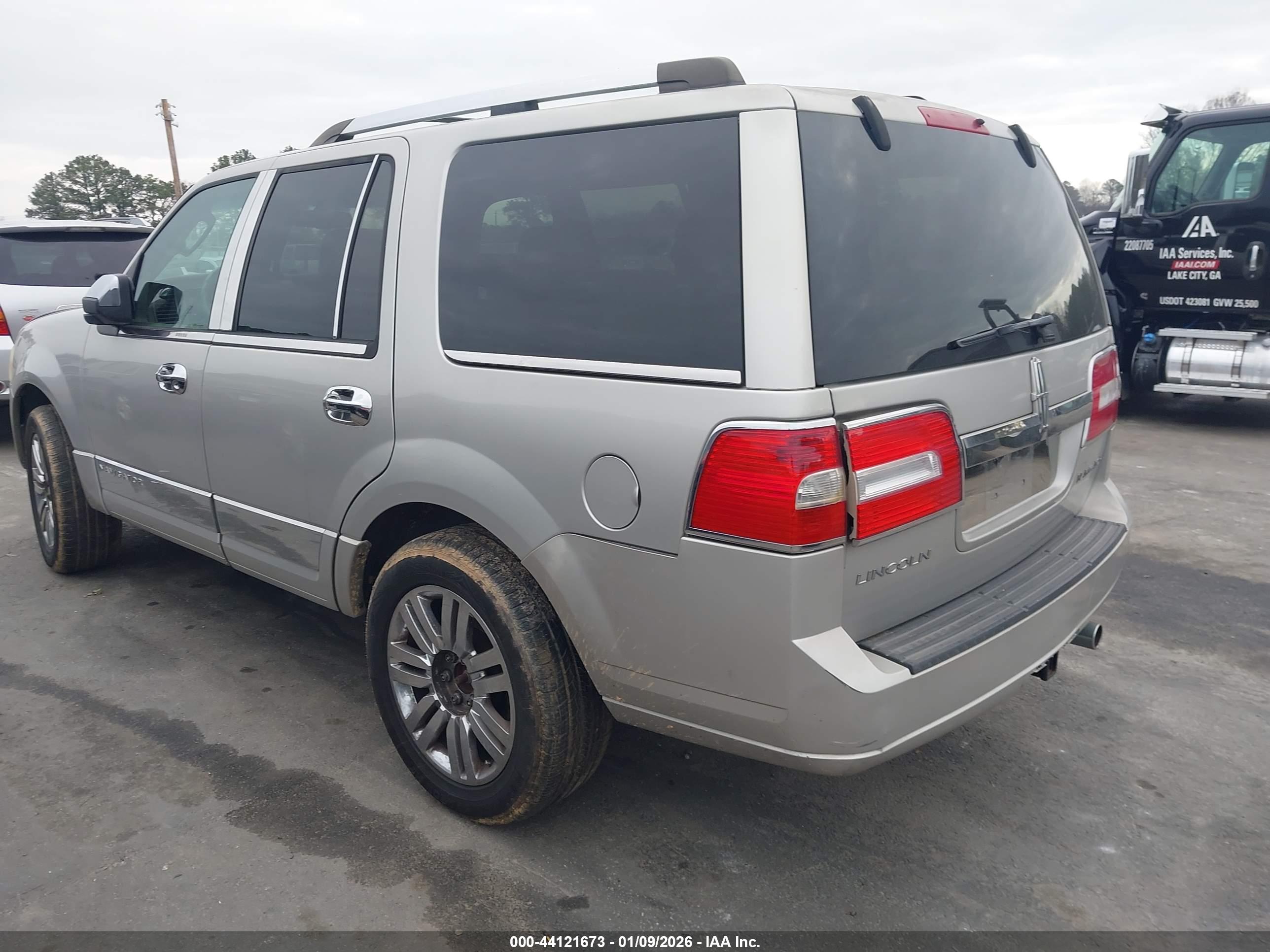LINCOLN NAVIGATOR image 3