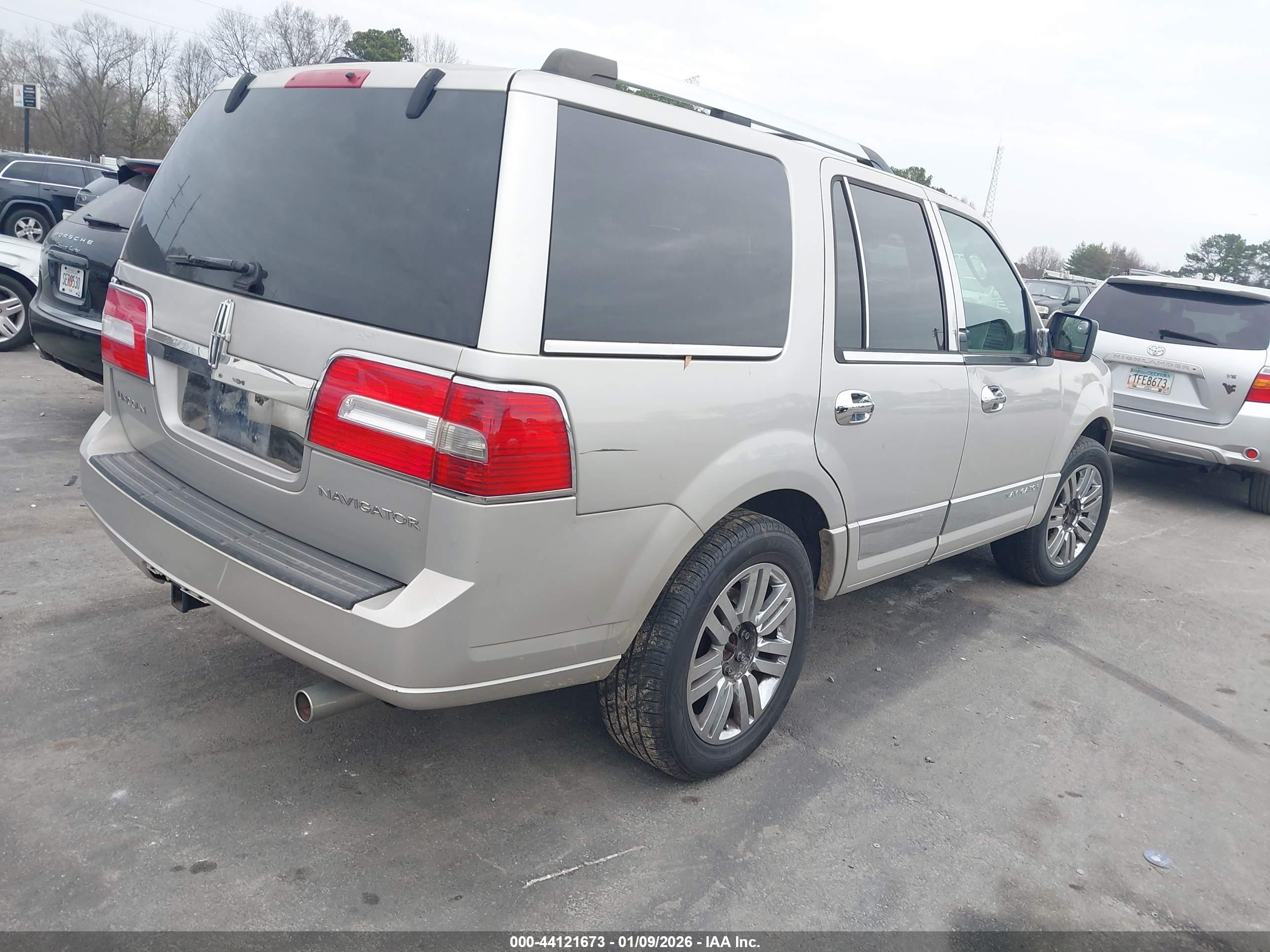 LINCOLN NAVIGATOR image 4