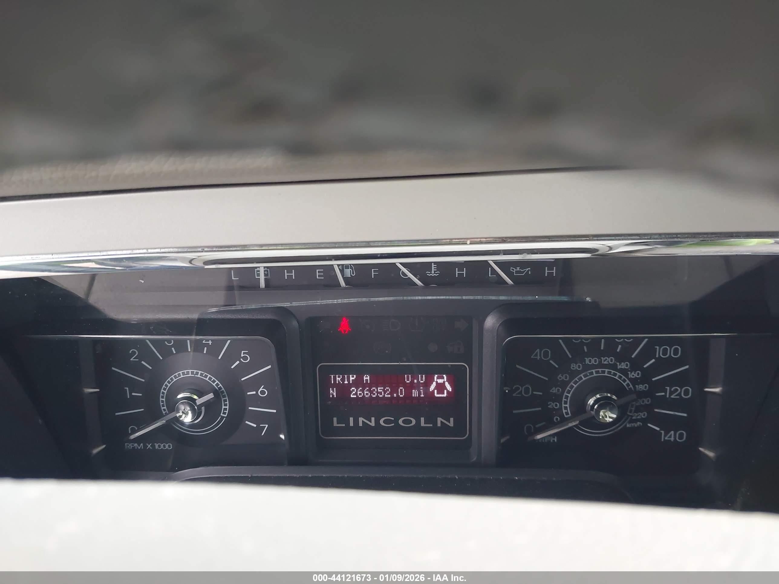 LINCOLN NAVIGATOR image 7