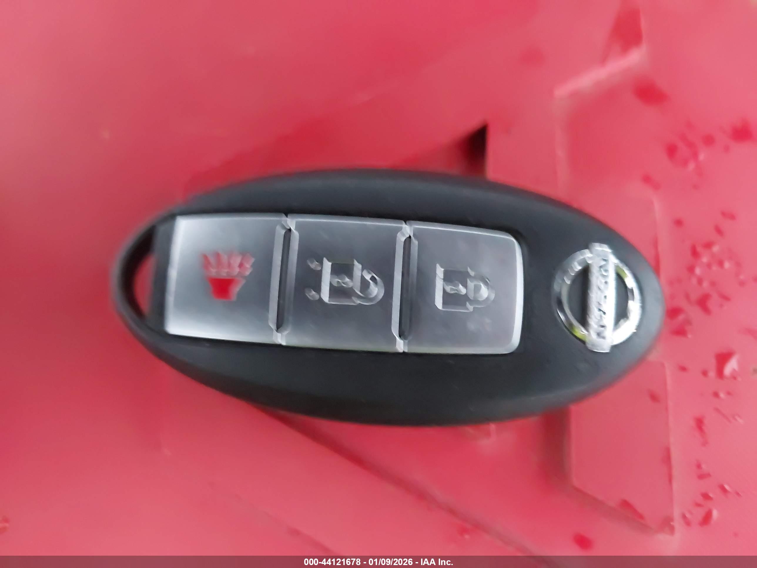 NISSAN ROGUE image 11