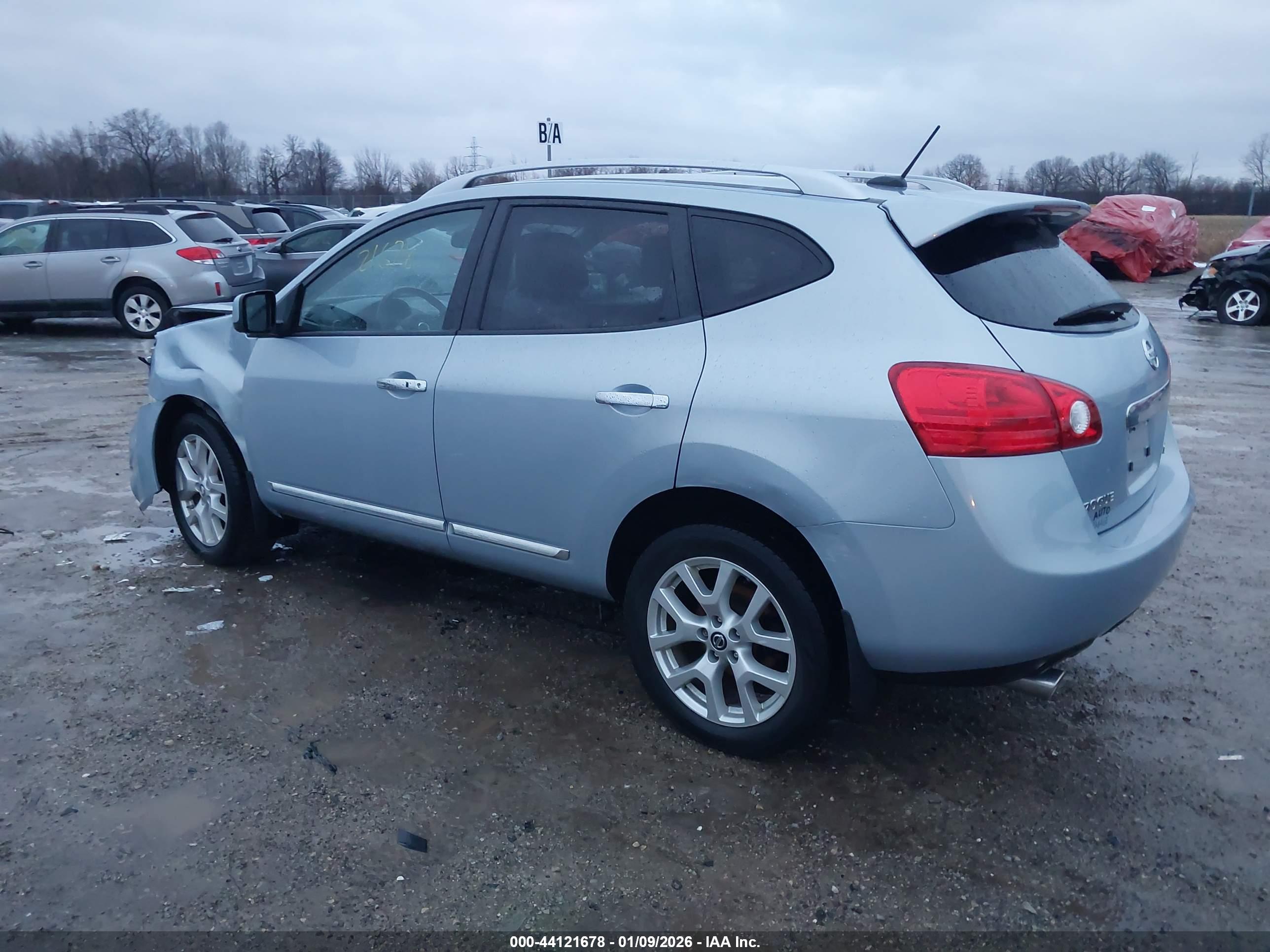 NISSAN ROGUE image 3
