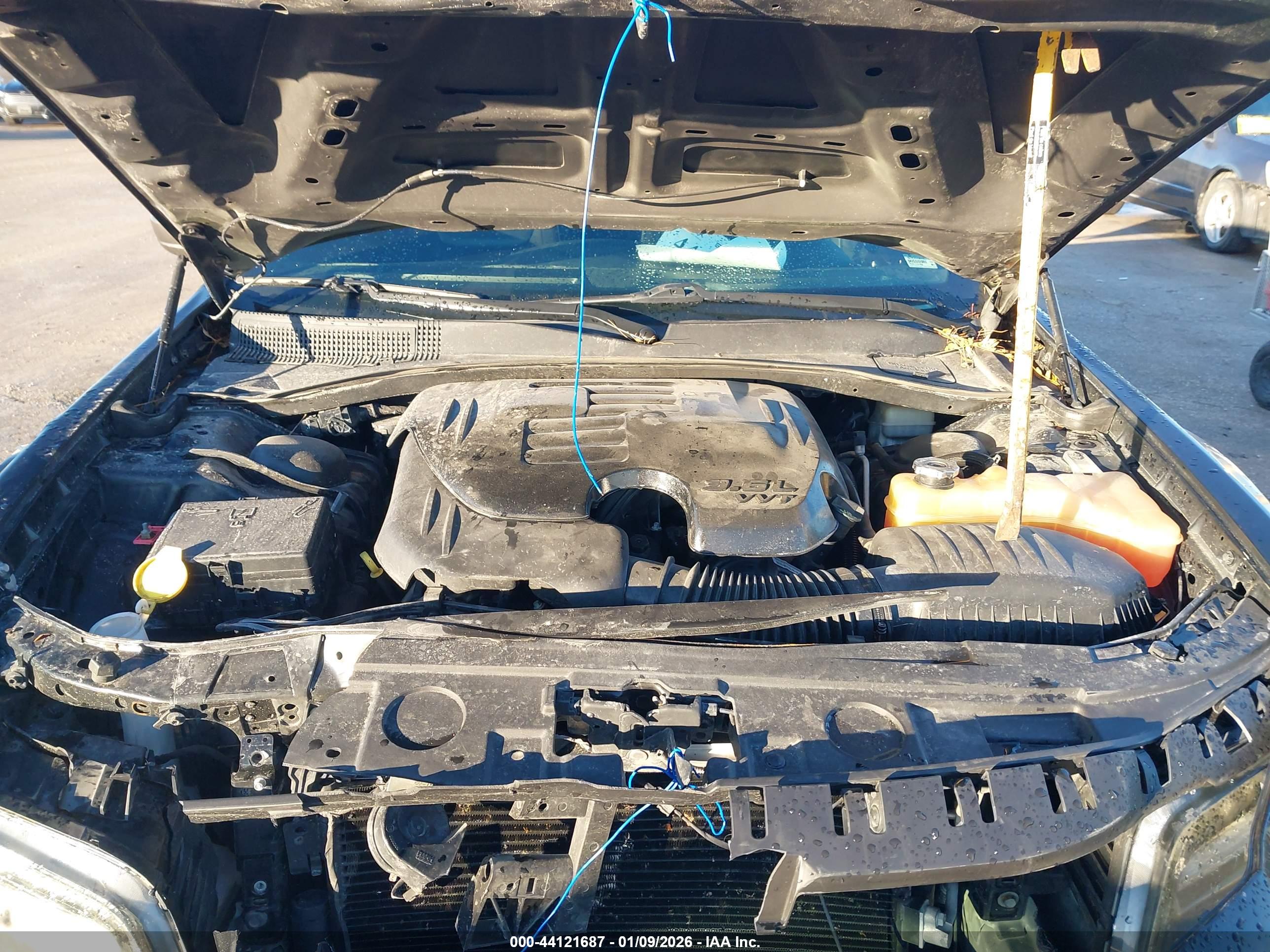 CHRYSLER 300C image 10