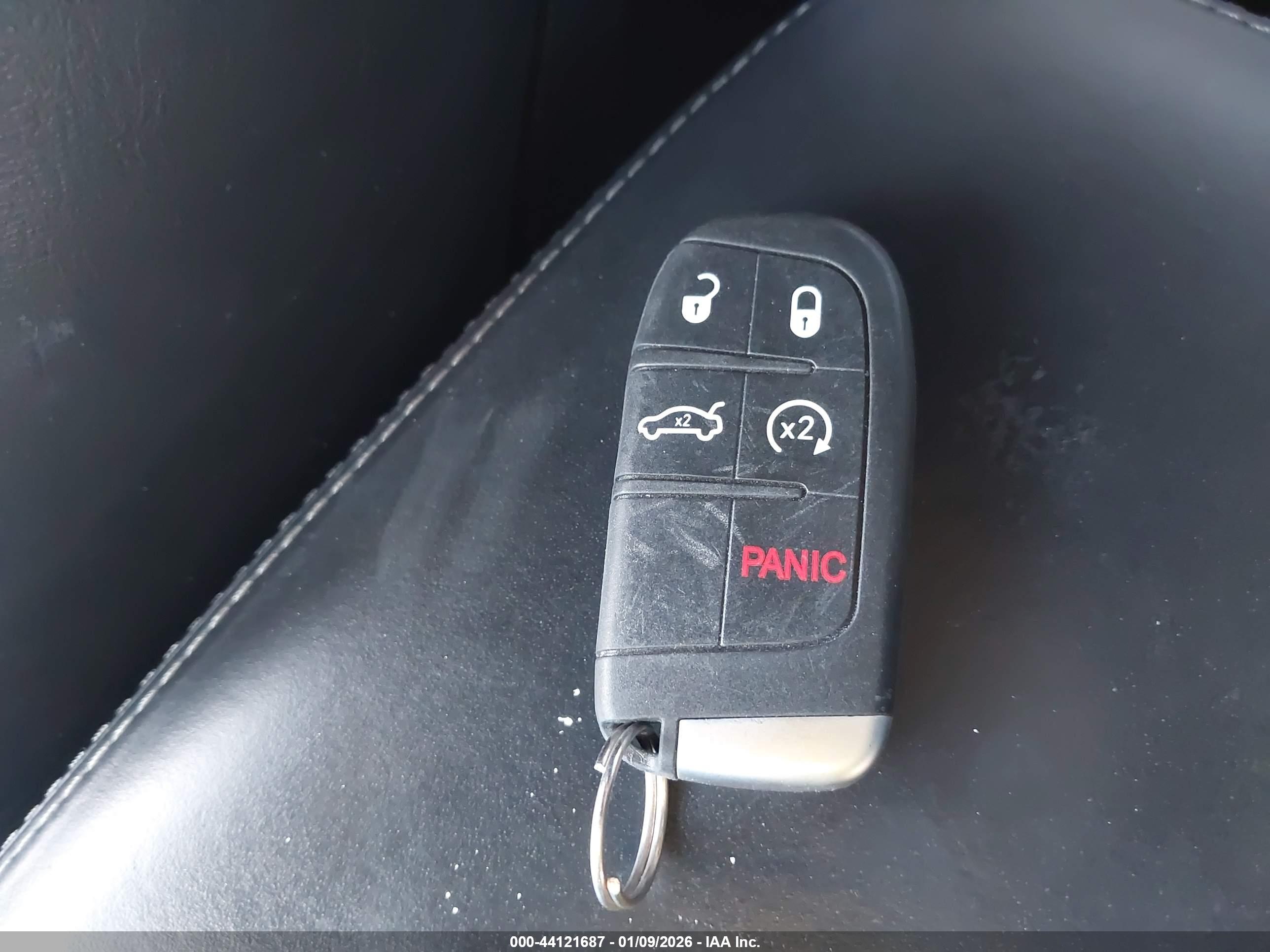 CHRYSLER 300C image 11