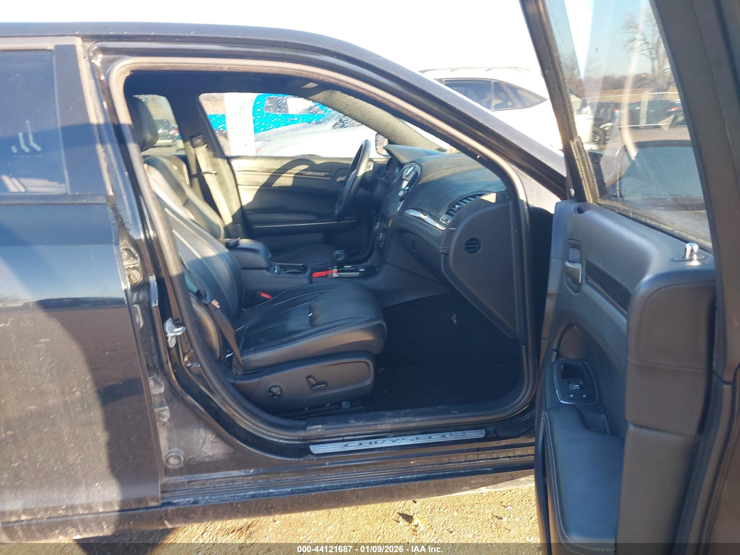 CHRYSLER 300C image 5