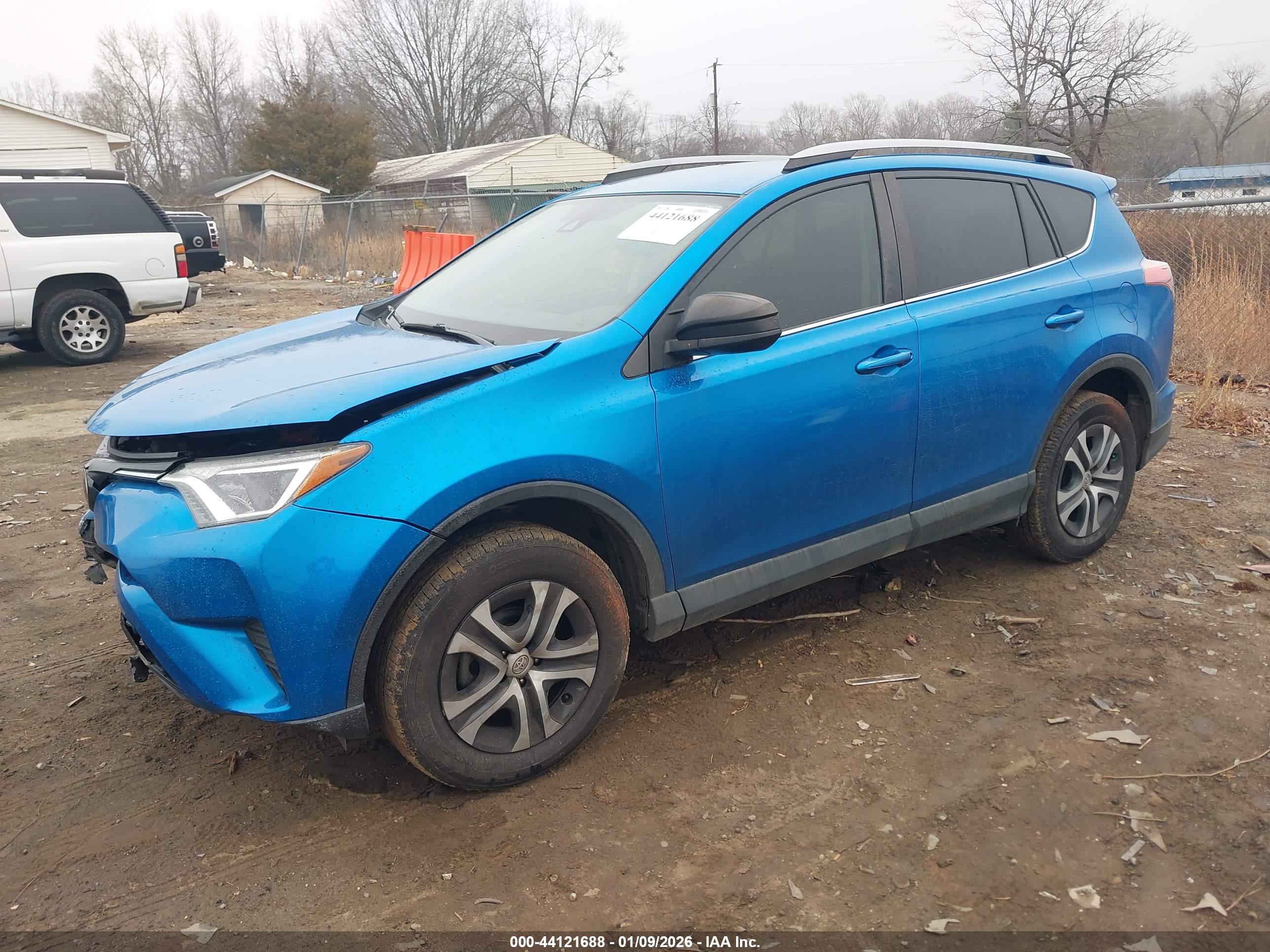 TOYOTA RAV4 image 2