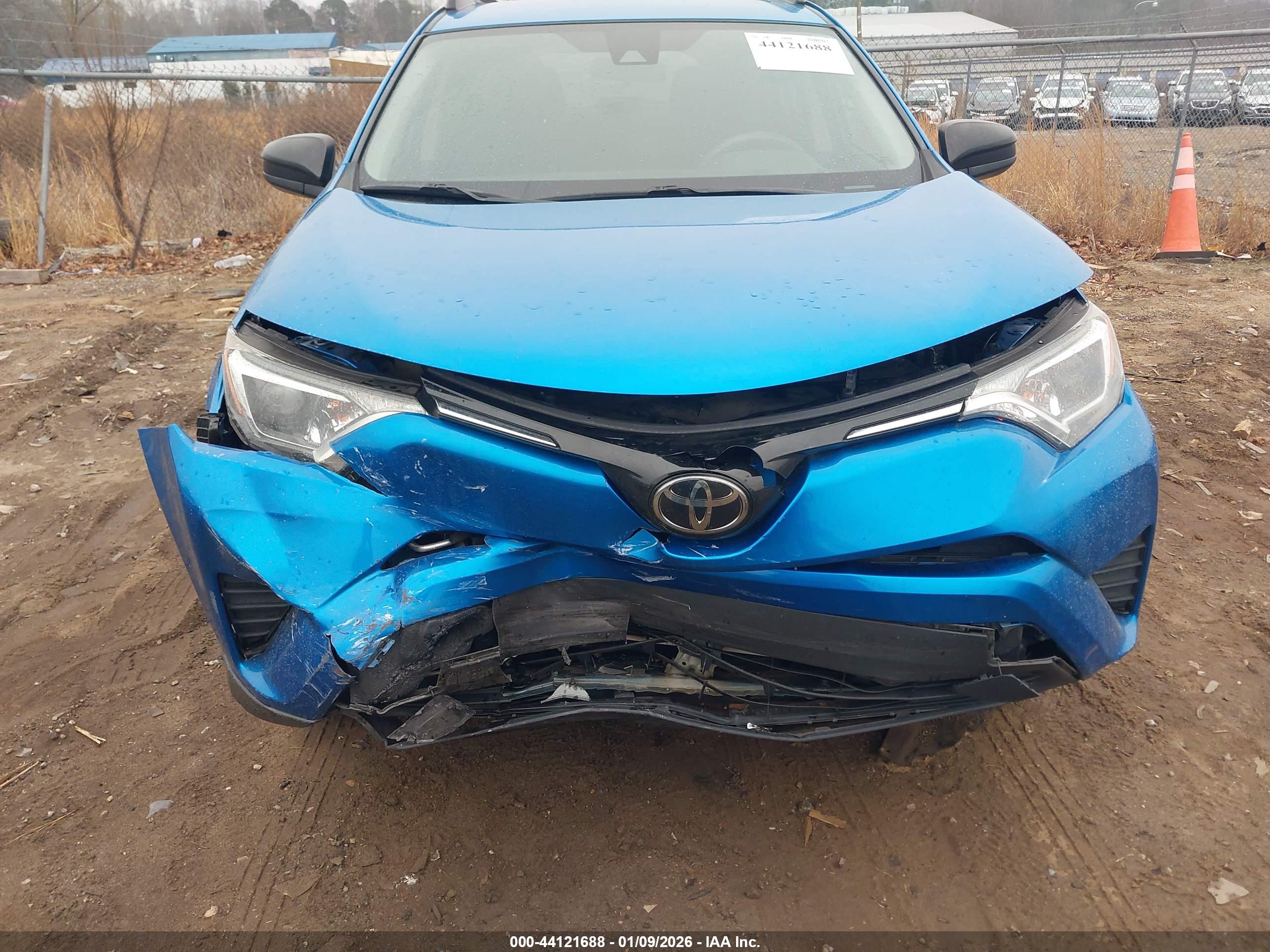 TOYOTA RAV4 image 6