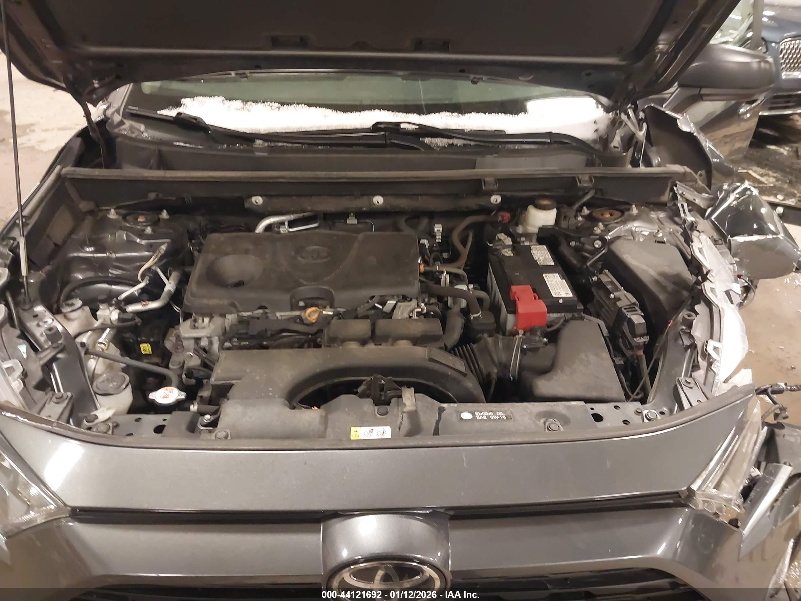 TOYOTA RAV4 image 10