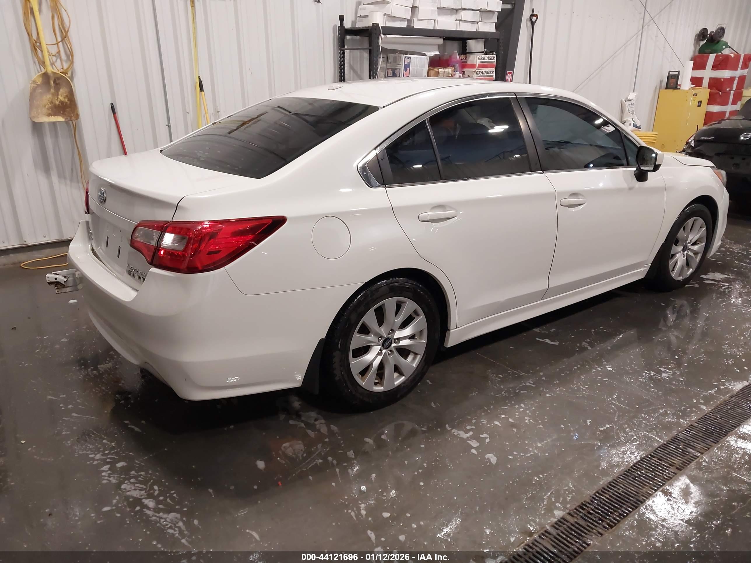SUBARU LEGACY image 4
