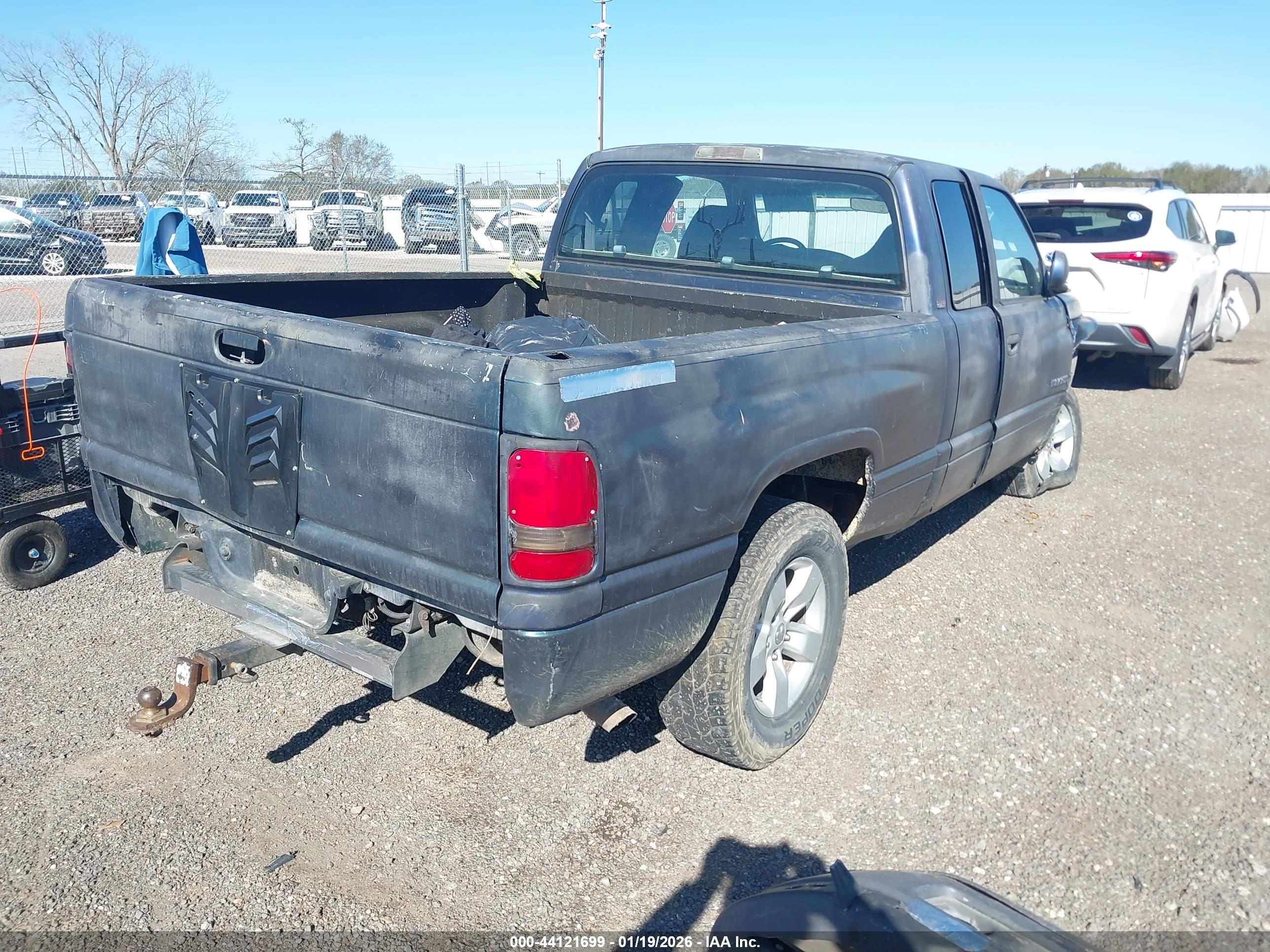 DODGE RAM image 4