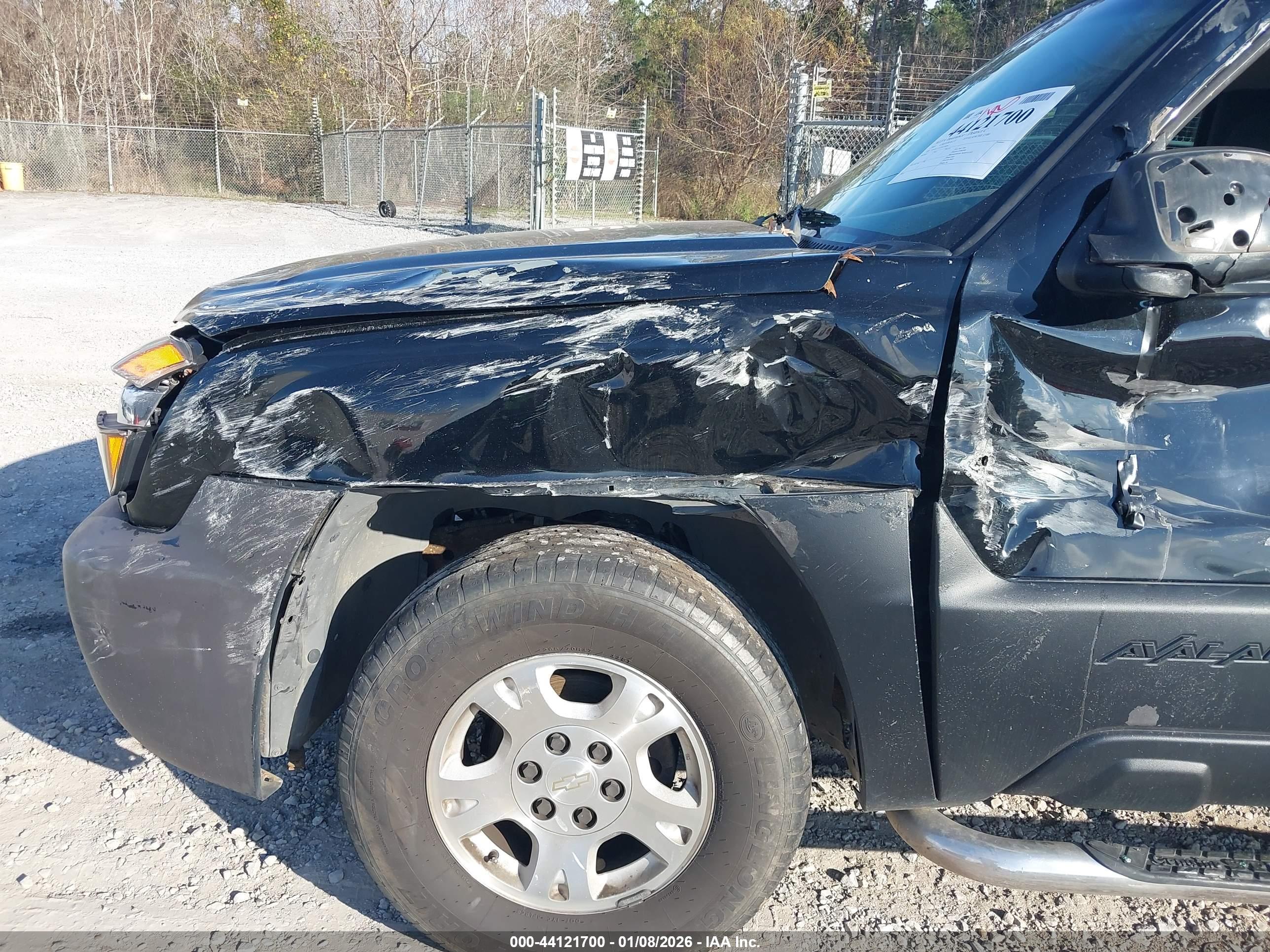 CHEVROLET AVALANCHE image 6