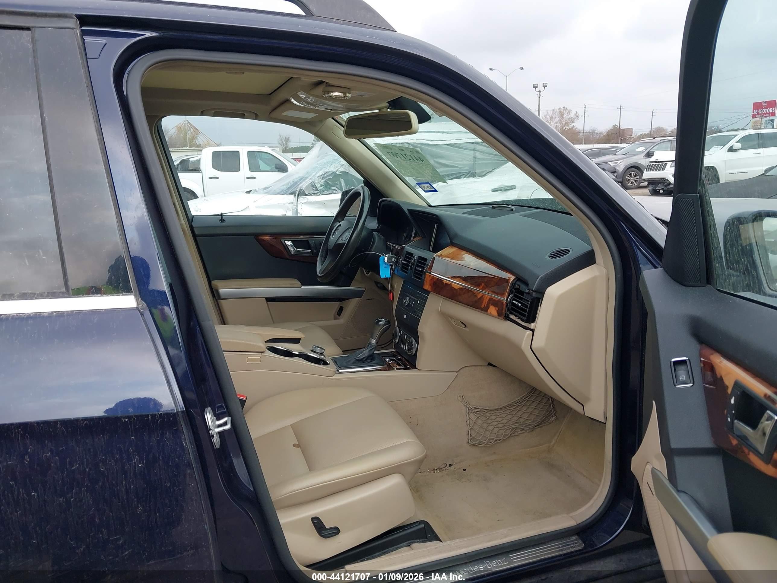 MERCEDES-BENZ GLK image 5