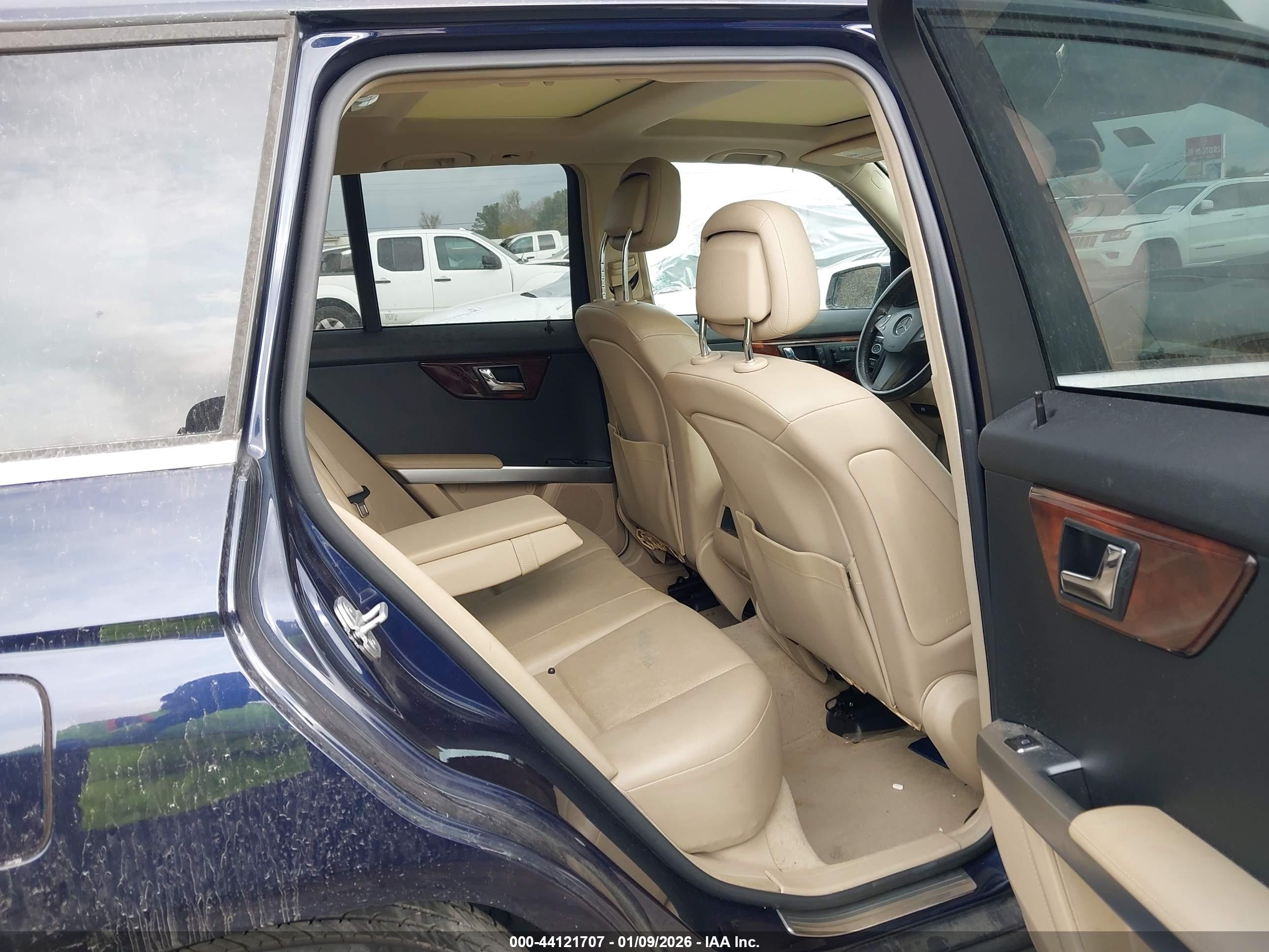 MERCEDES-BENZ GLK image 8