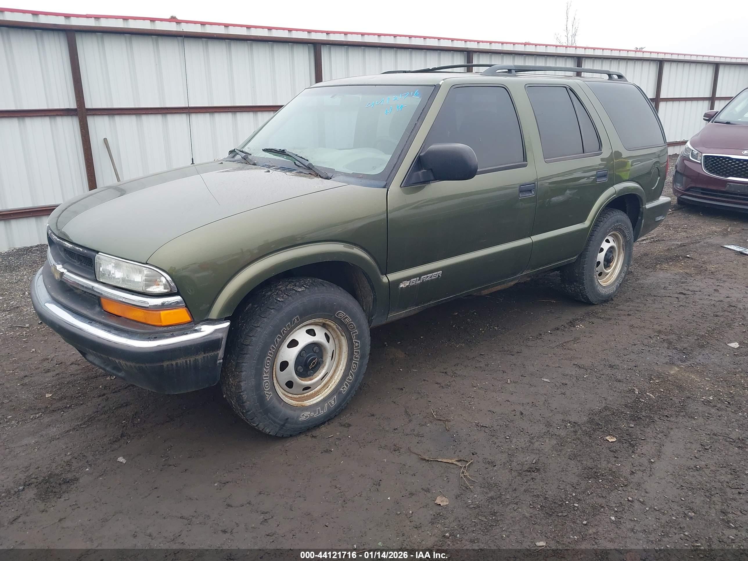 CHEVROLET BLAZER image 2