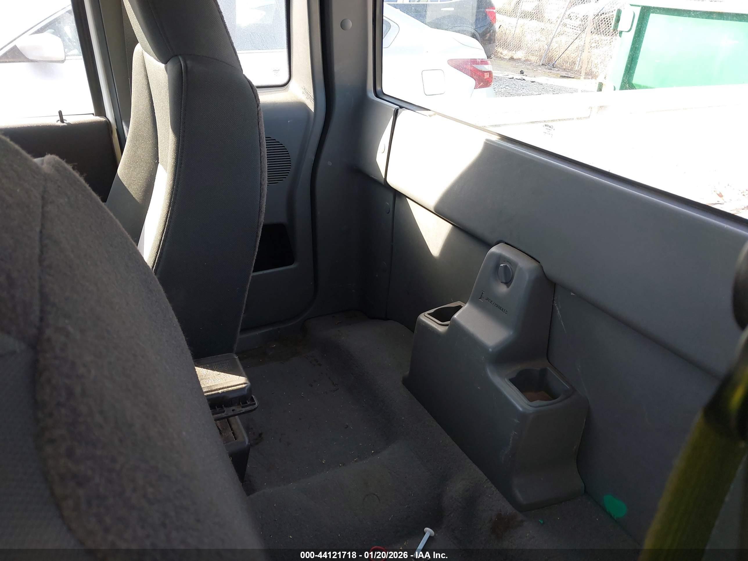 FORD RANGER image 8