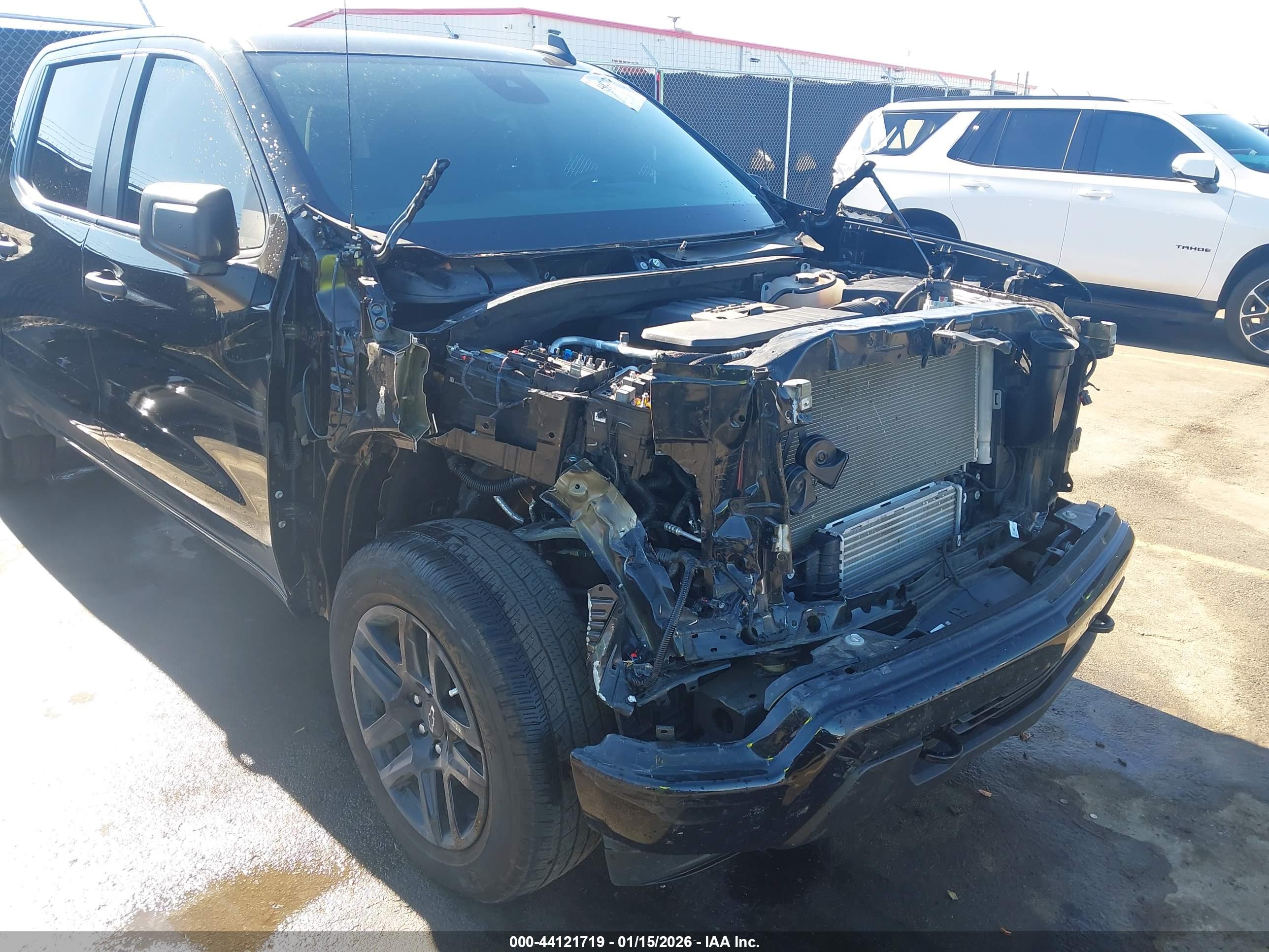 CHEVROLET SILVERADO image 6