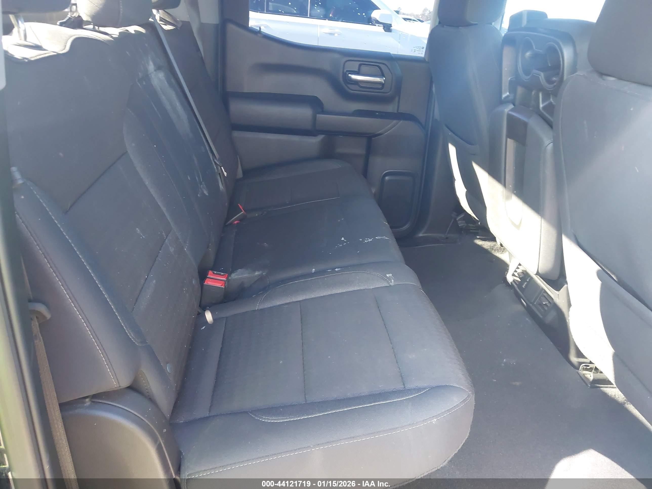 CHEVROLET SILVERADO image 8