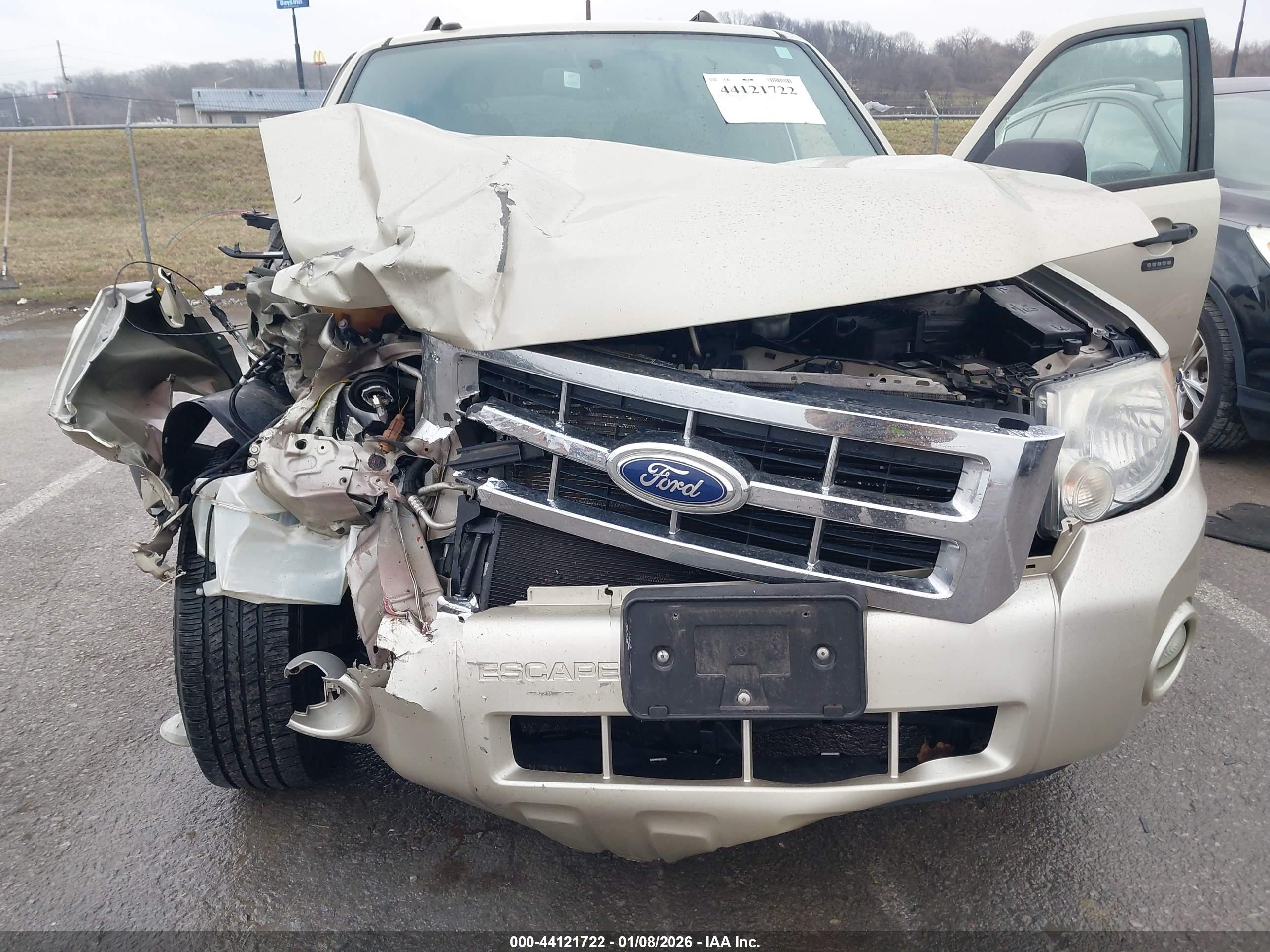 FORD ESCAPE image 6