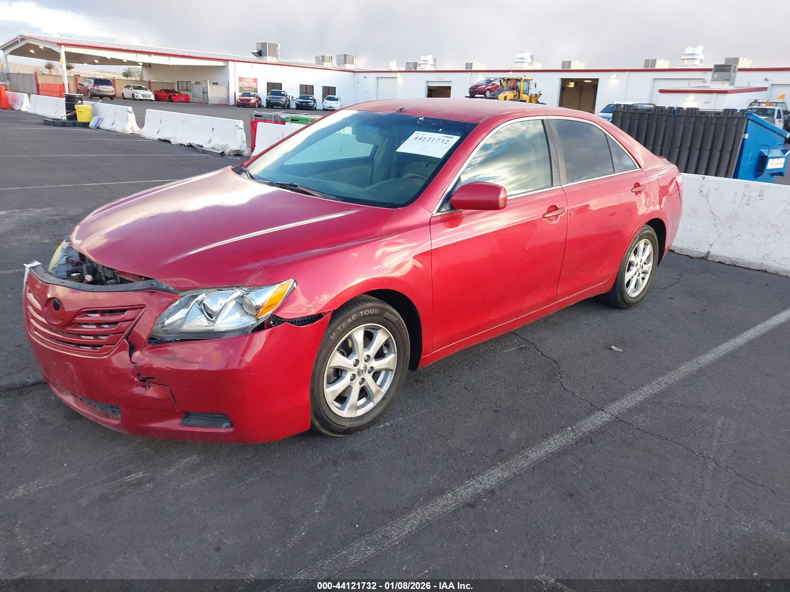 TOYOTA CAMRY image 2