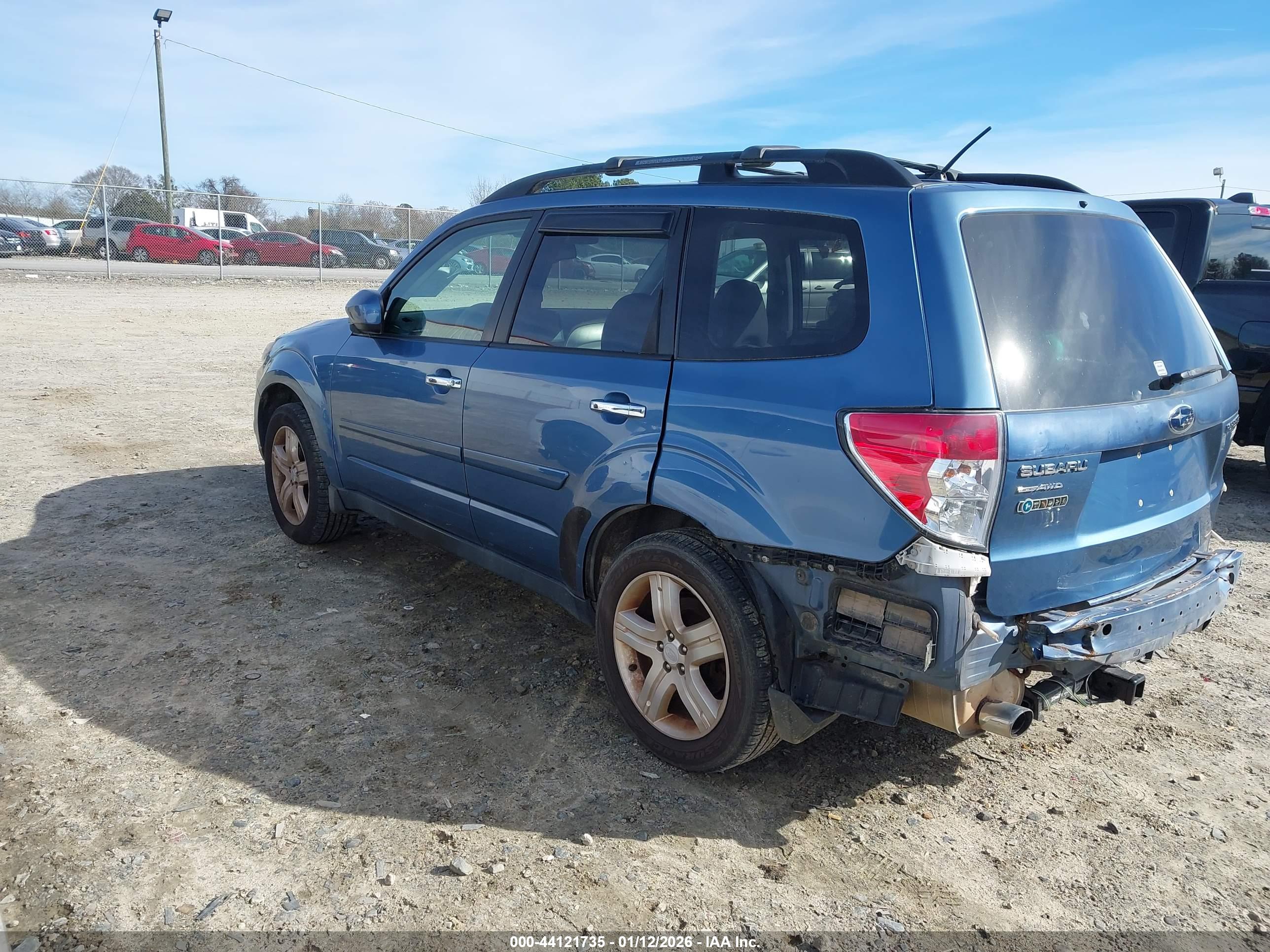 SUBARU FORESTER image 3