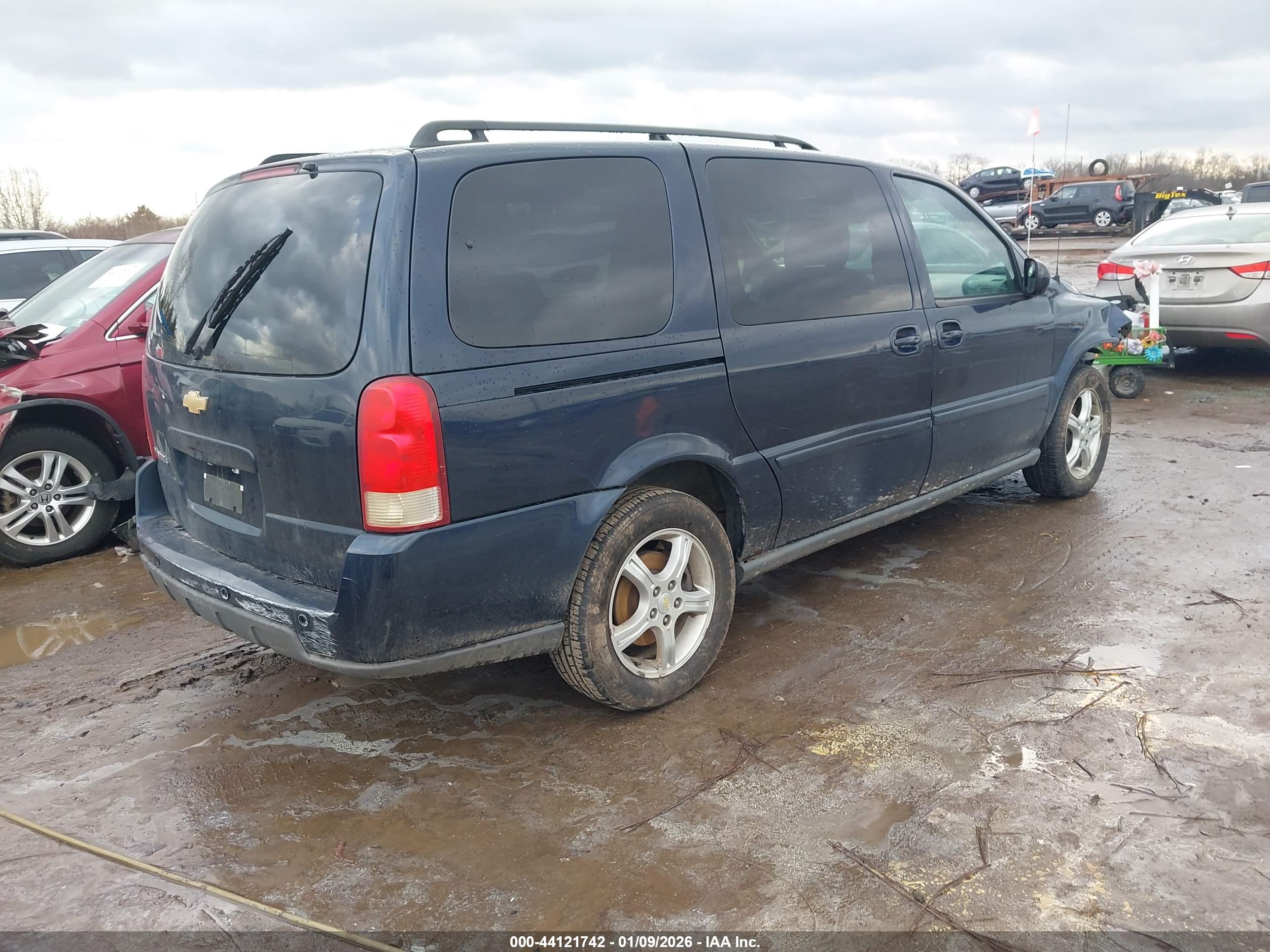 CHEVROLET UPLANDER image 4