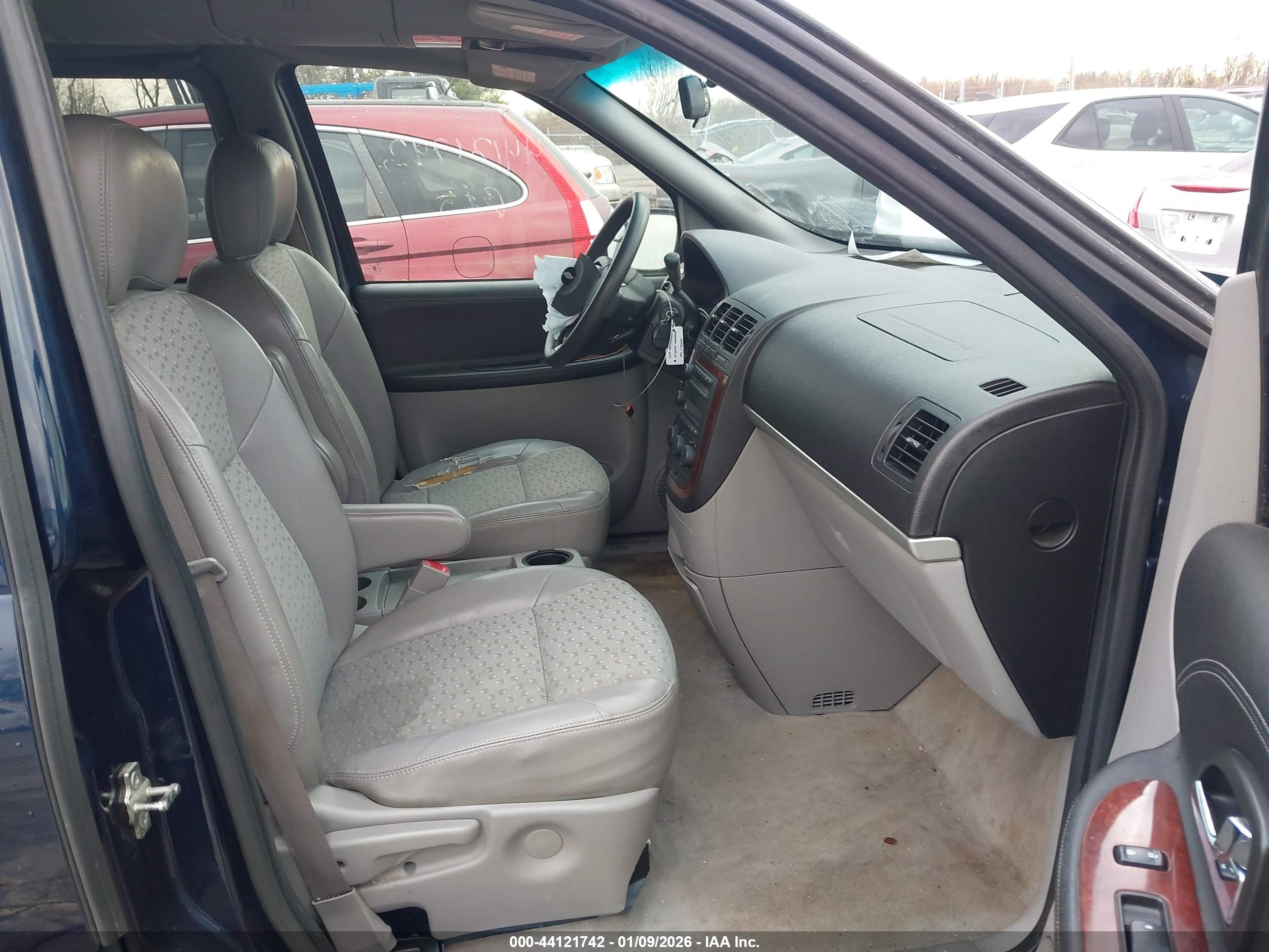 CHEVROLET UPLANDER image 5