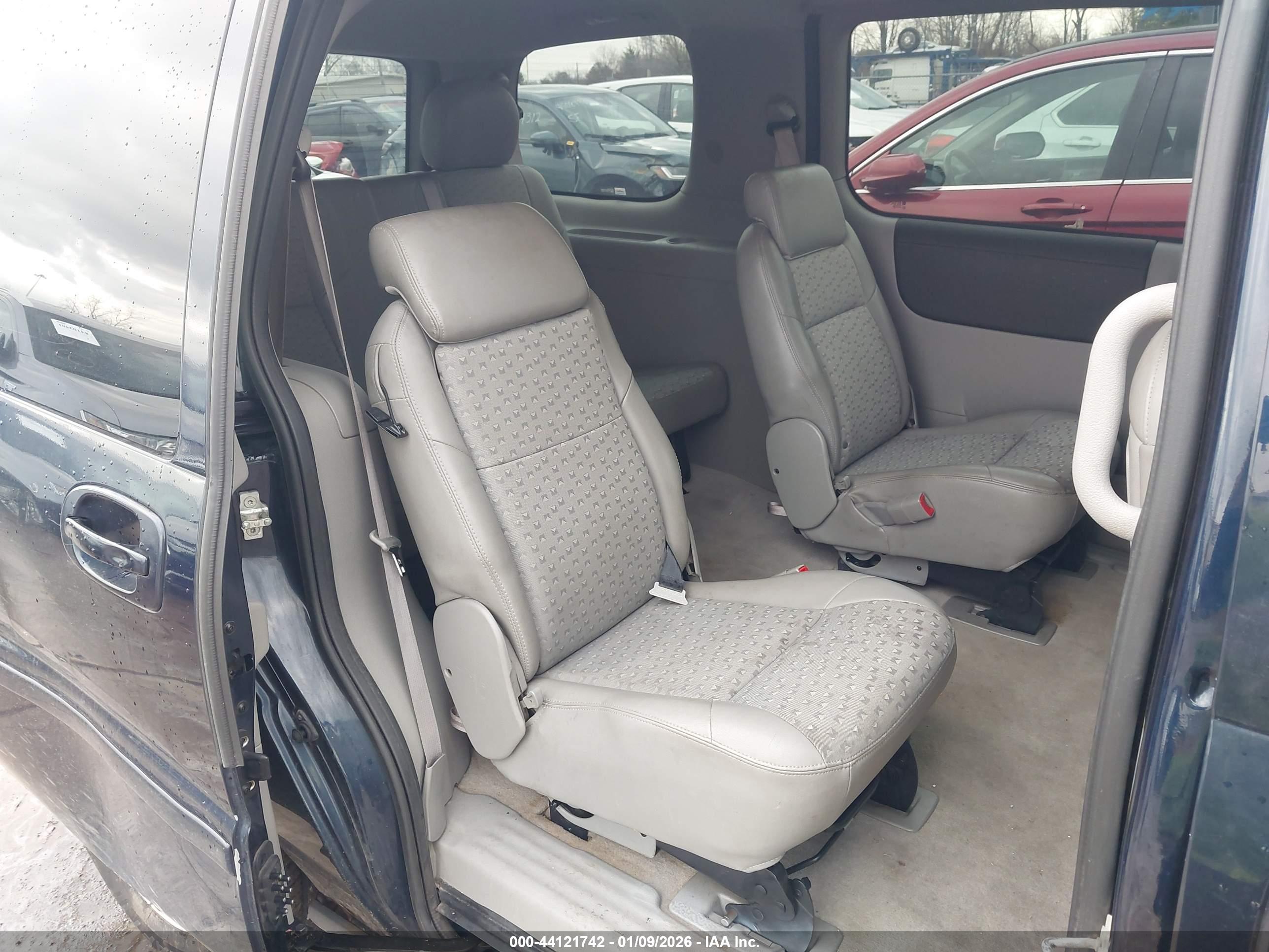 CHEVROLET UPLANDER image 8