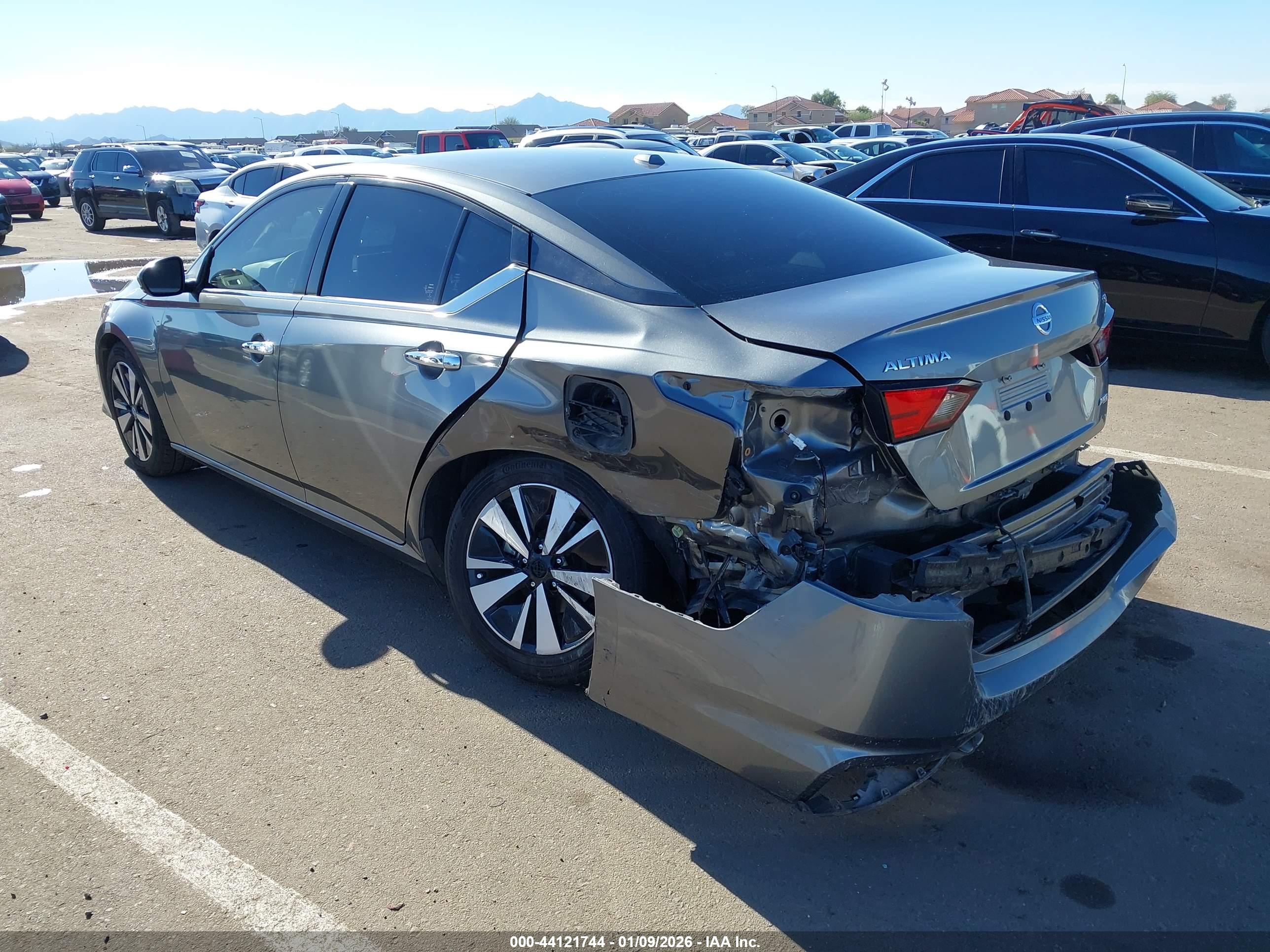 NISSAN ALTIMA image 3