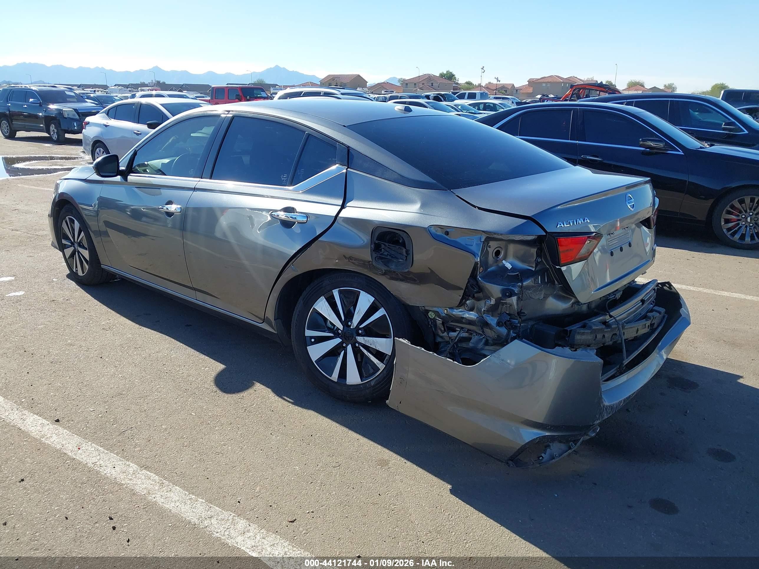 NISSAN ALTIMA image 6