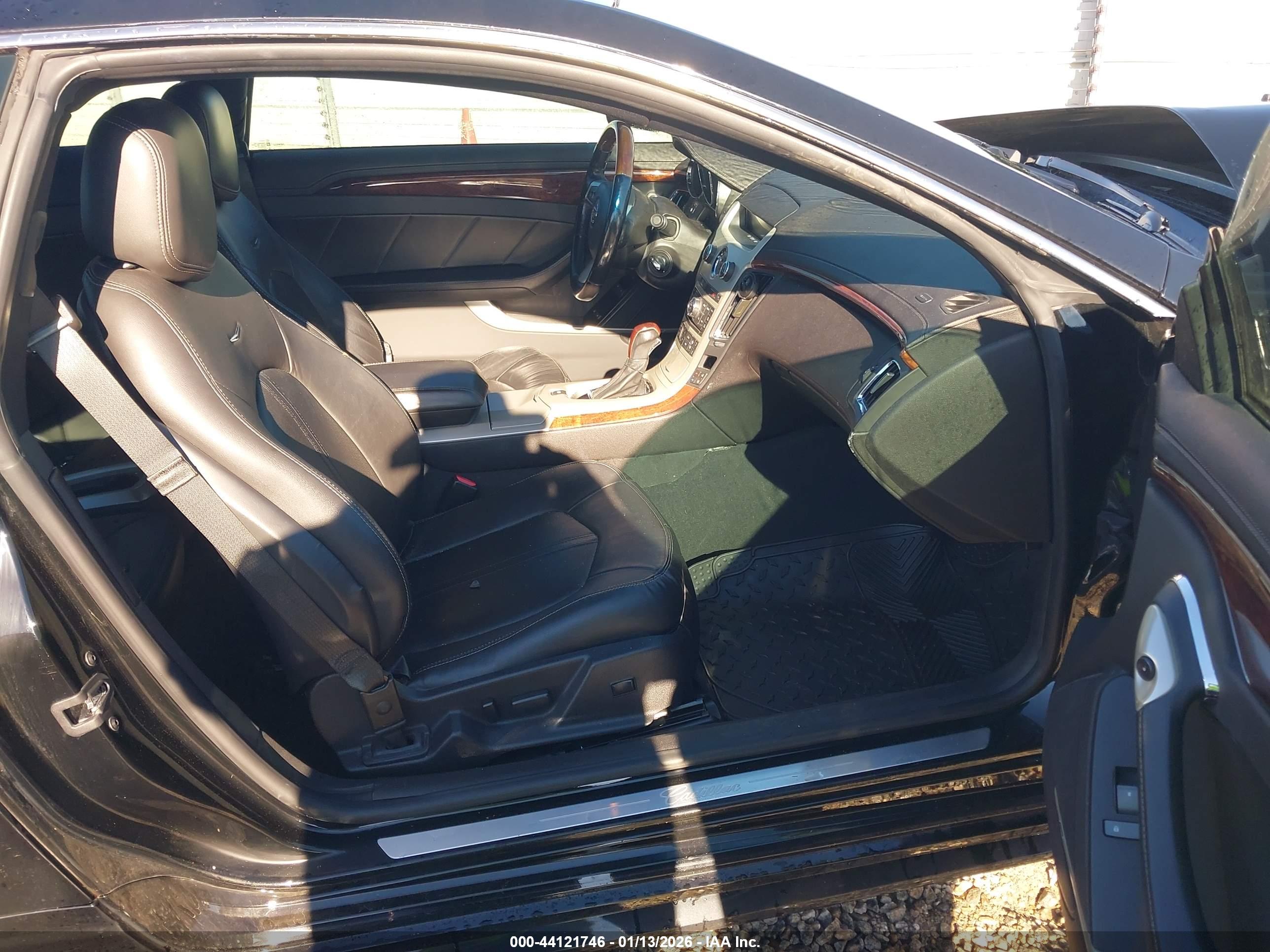 CADILLAC CTS image 5