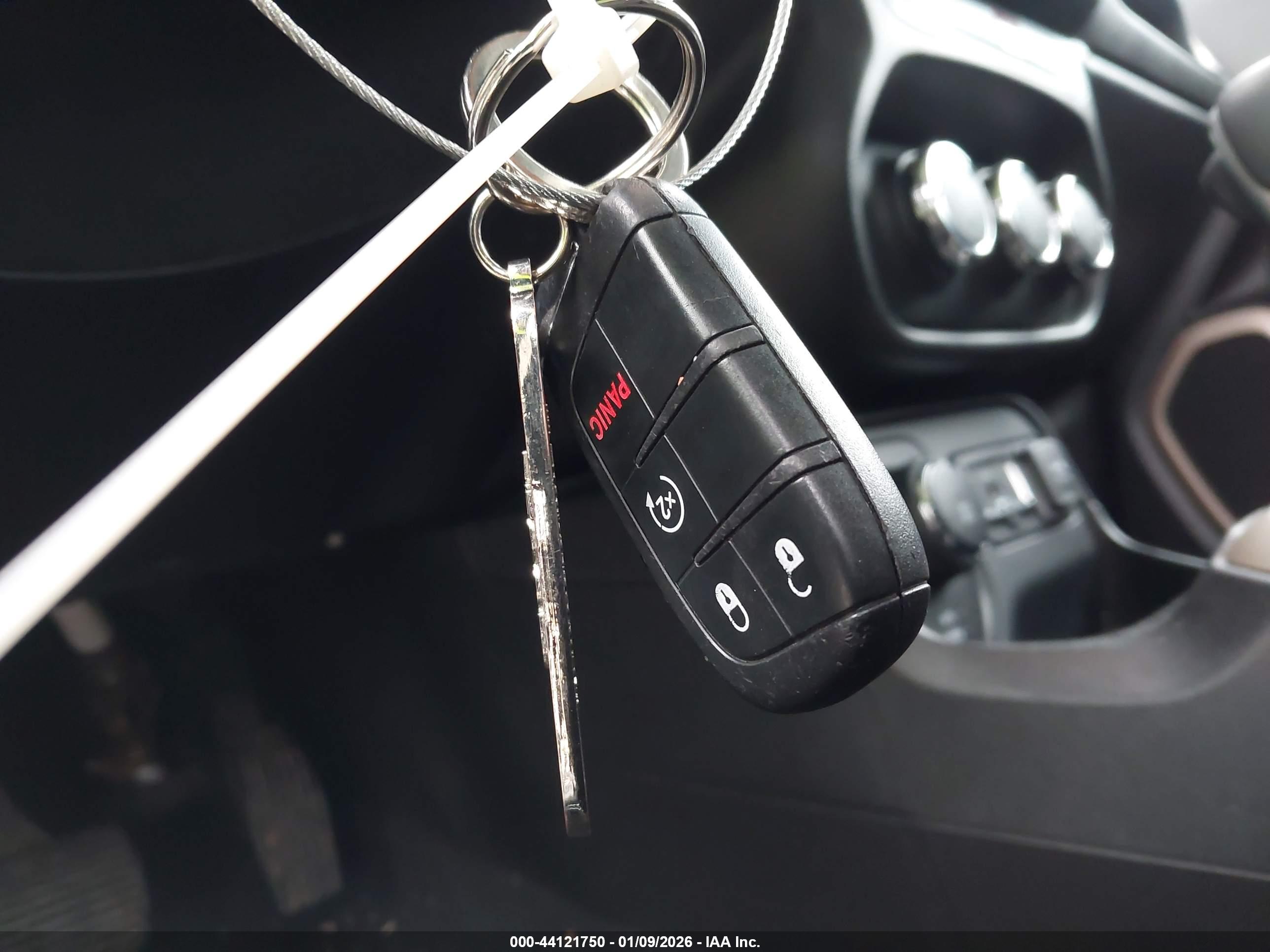 JEEP RENEGADE image 11