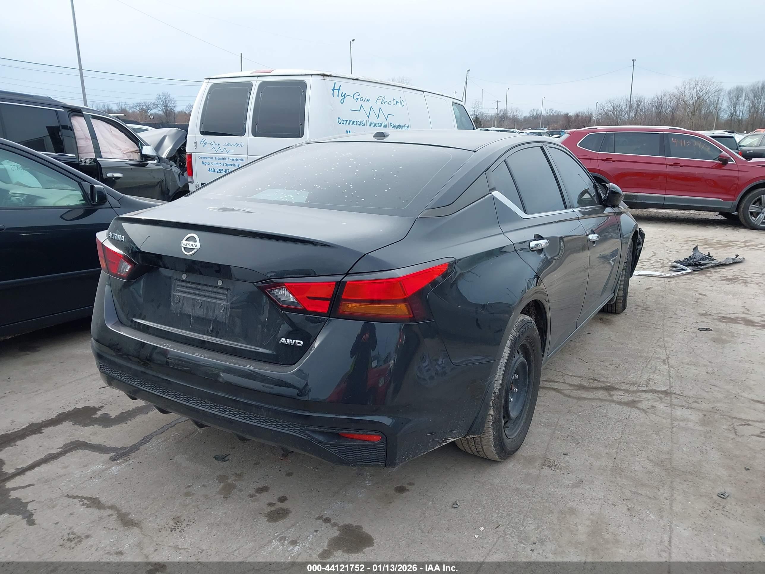 NISSAN ALTIMA image 4
