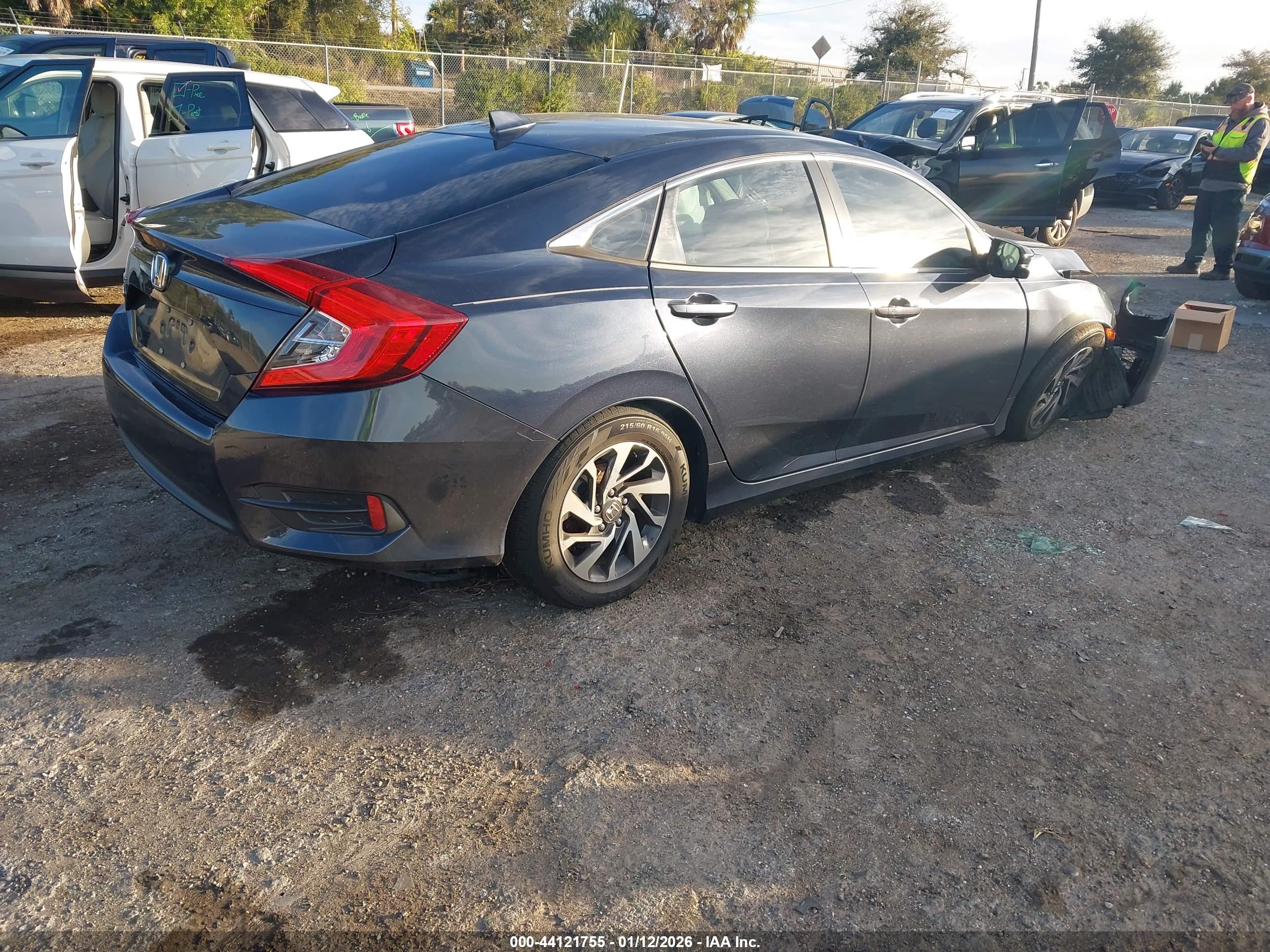 HONDA CIVIC image 4