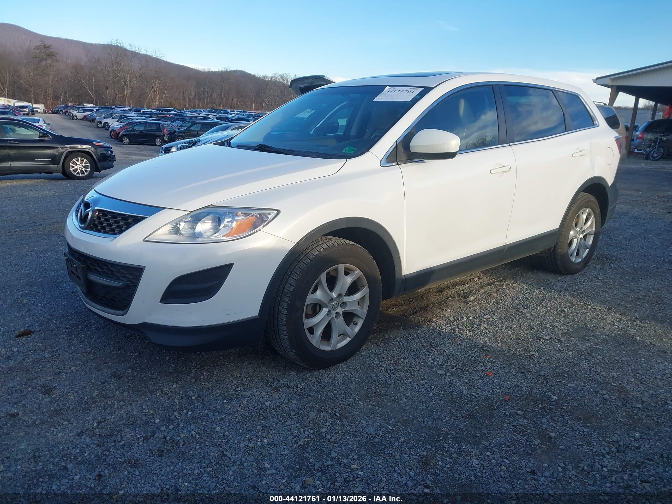 MAZDA CX-9 image 2