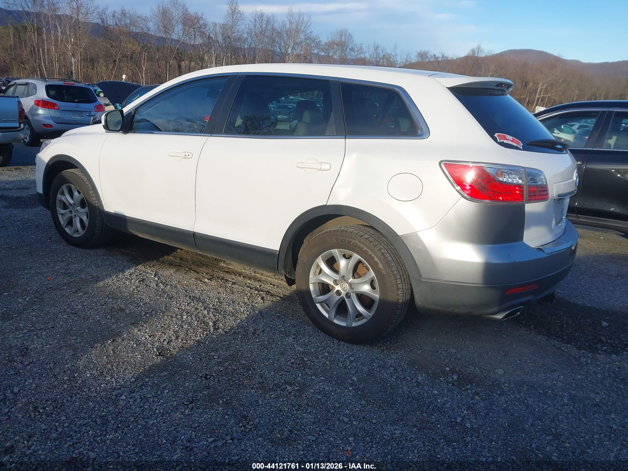 MAZDA CX-9 image 3