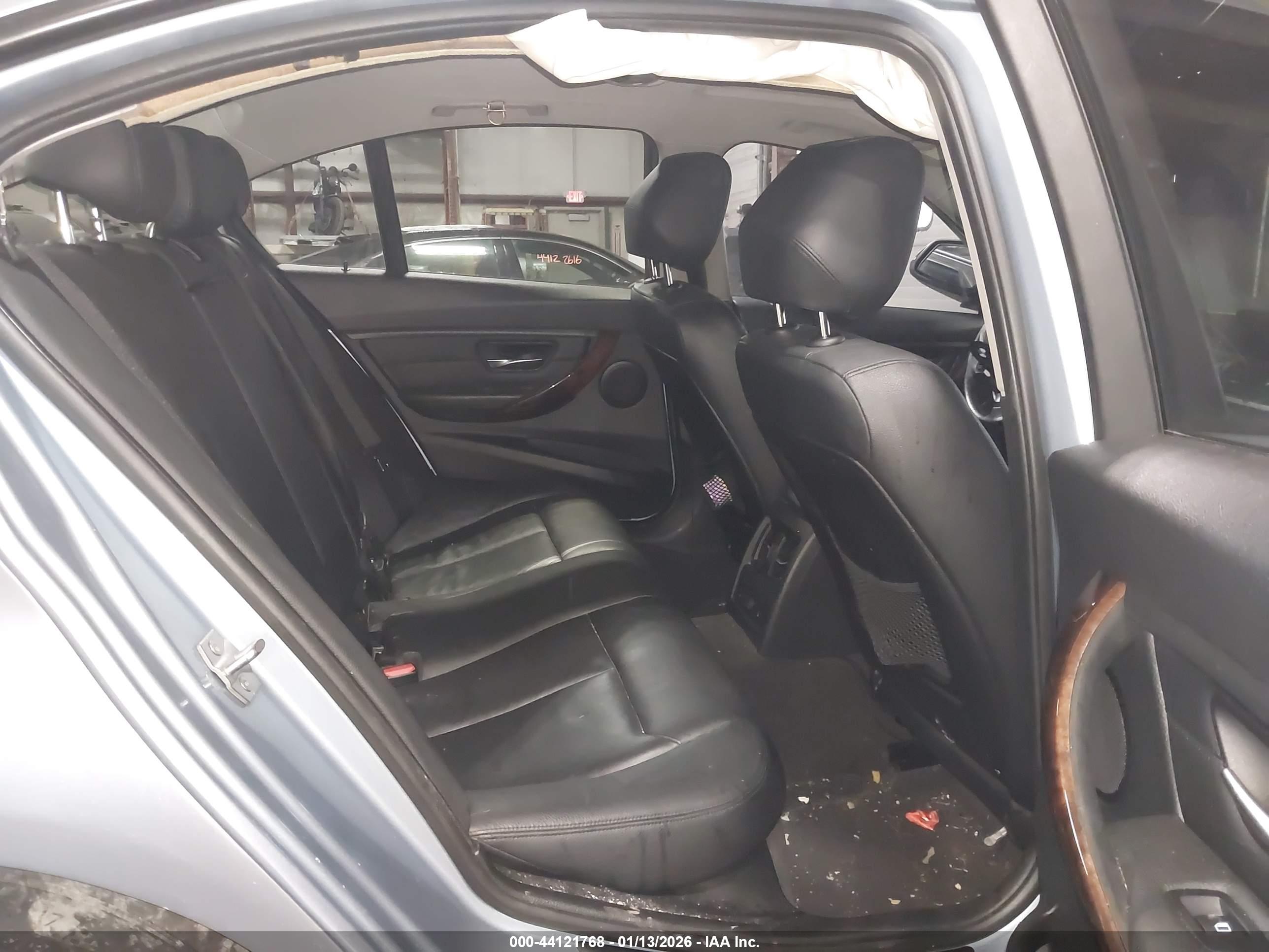 BMW 328I image 8