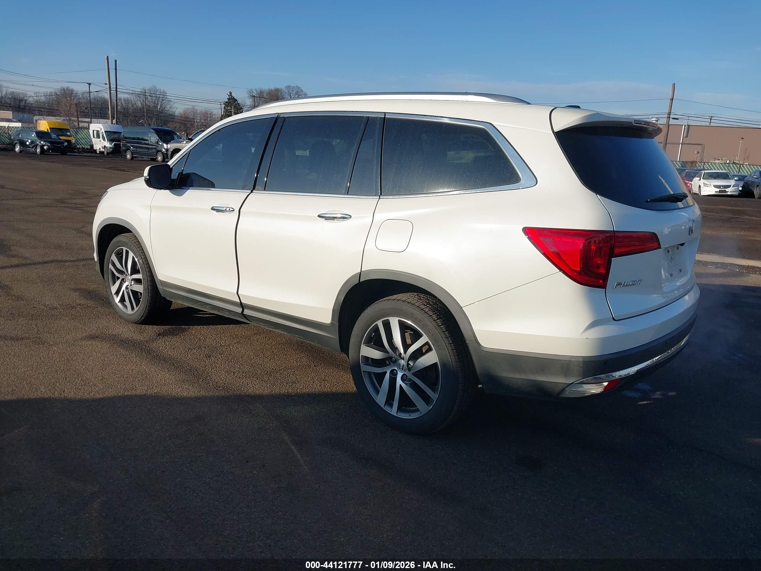 HONDA PILOT image 3