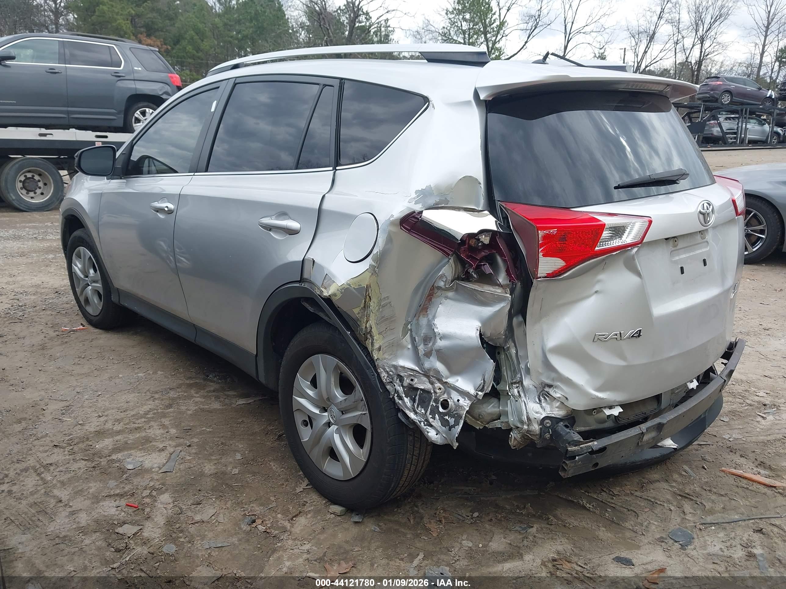 TOYOTA RAV4 image 3