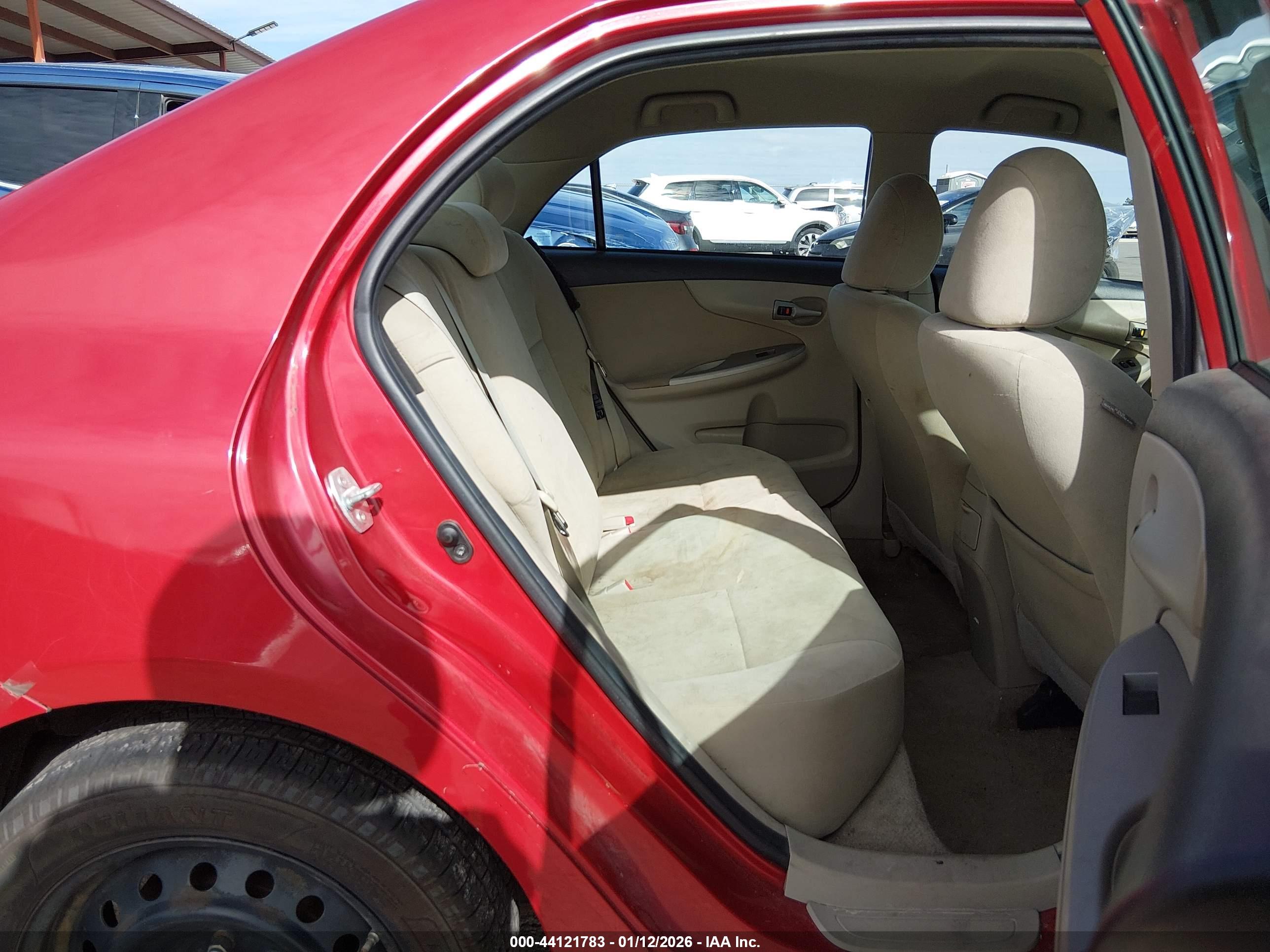TOYOTA COROLLA image 8