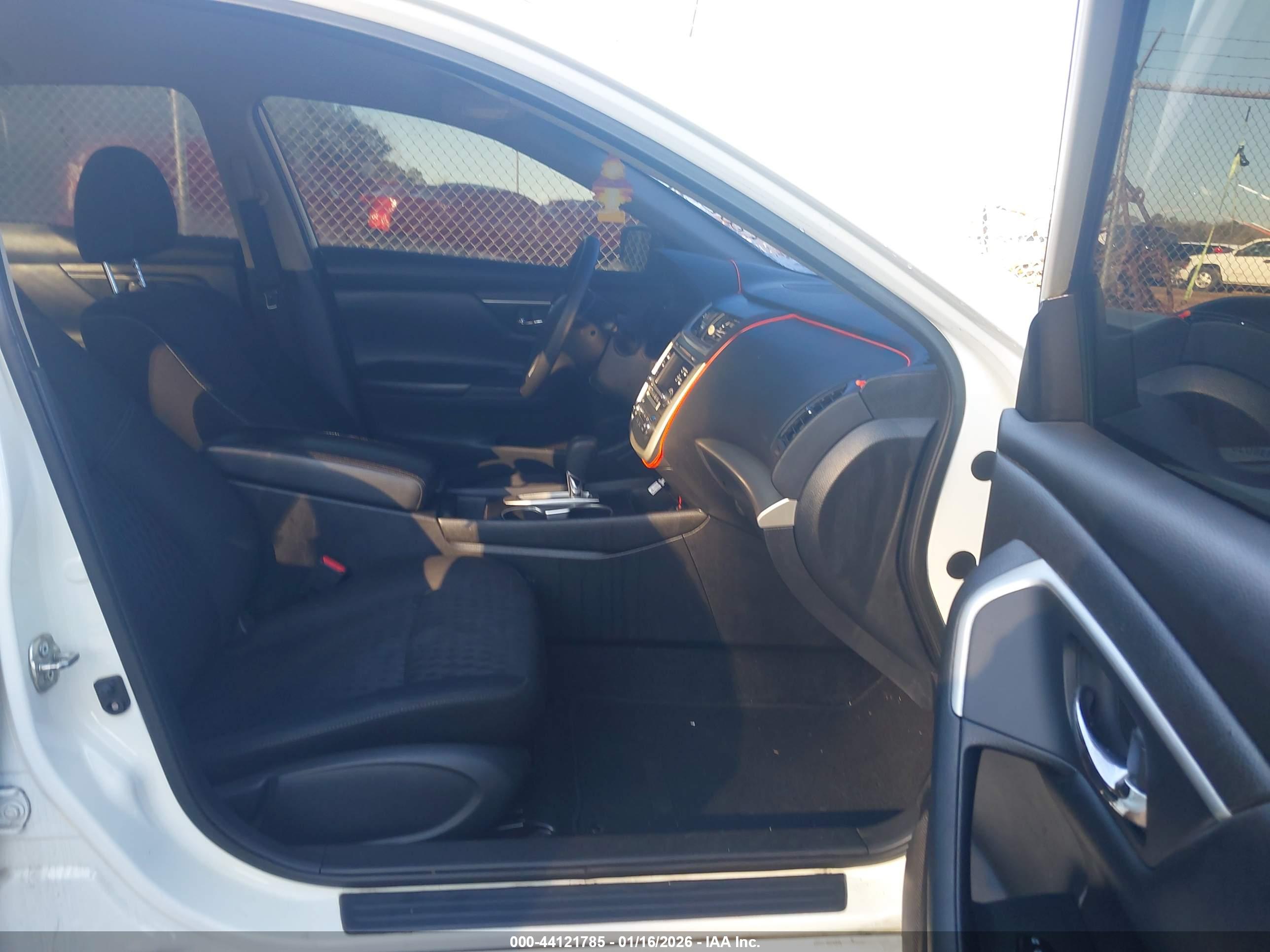 NISSAN ALTIMA image 5