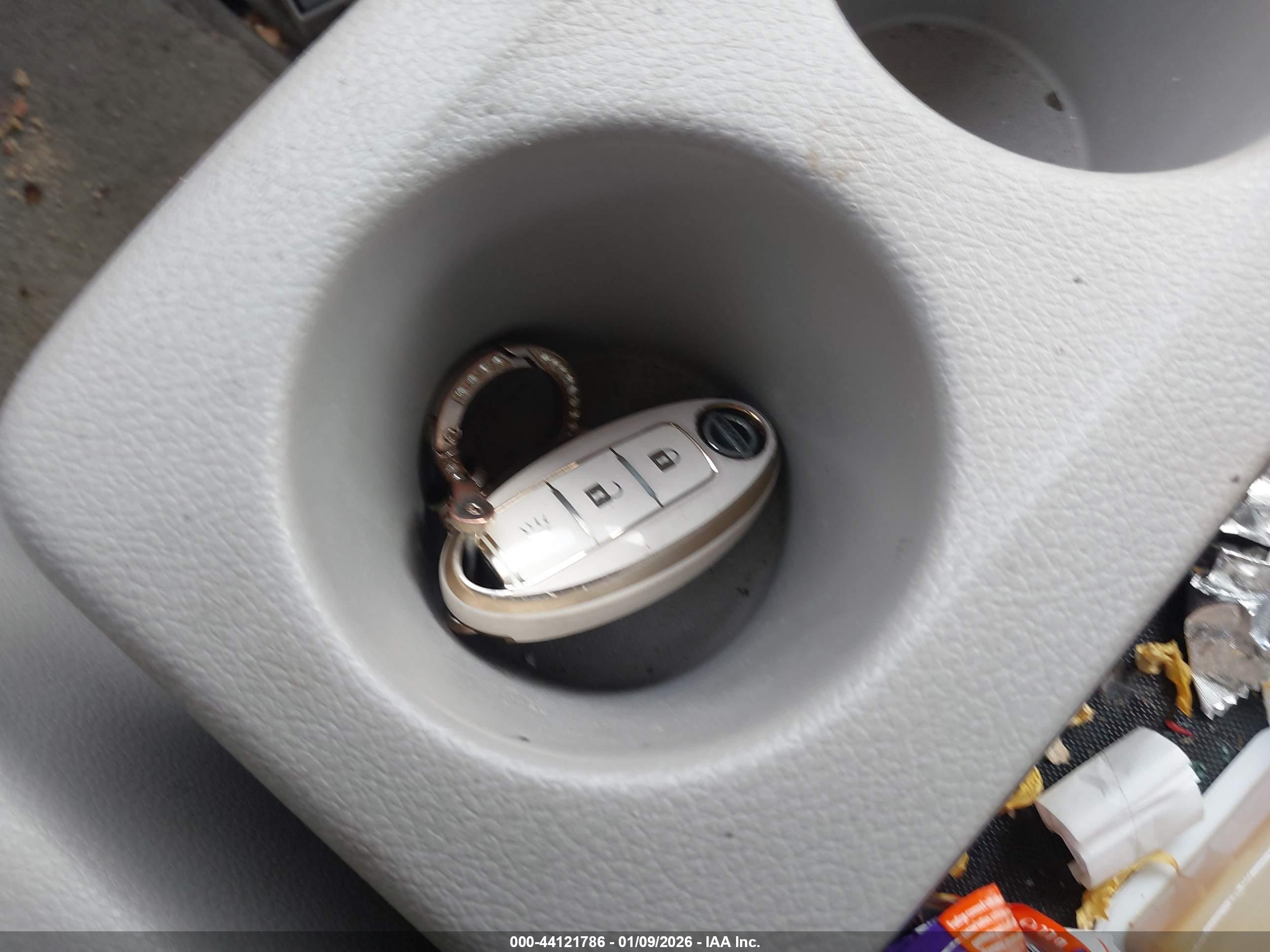 NISSAN QUEST image 11