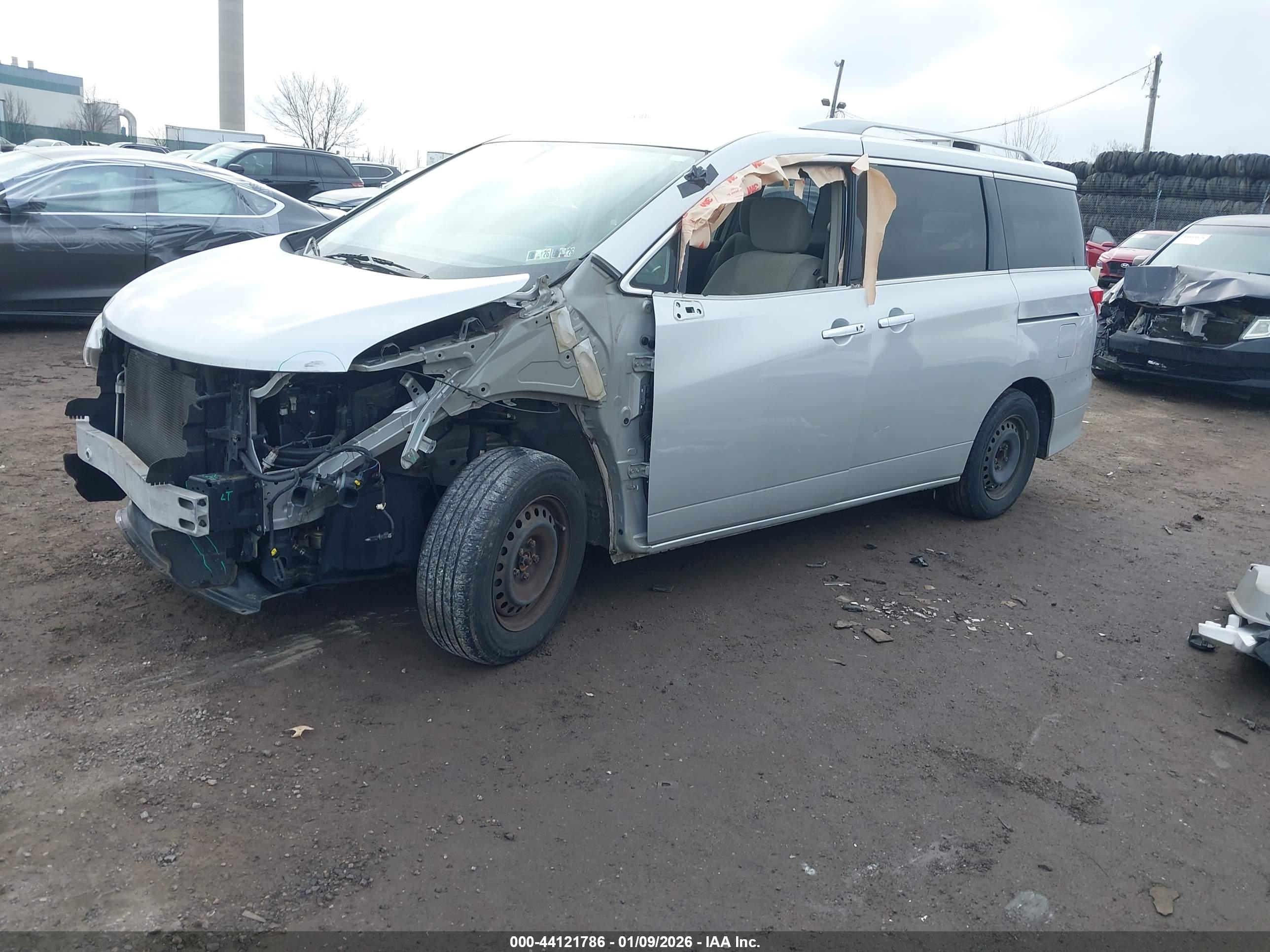 NISSAN QUEST image 2