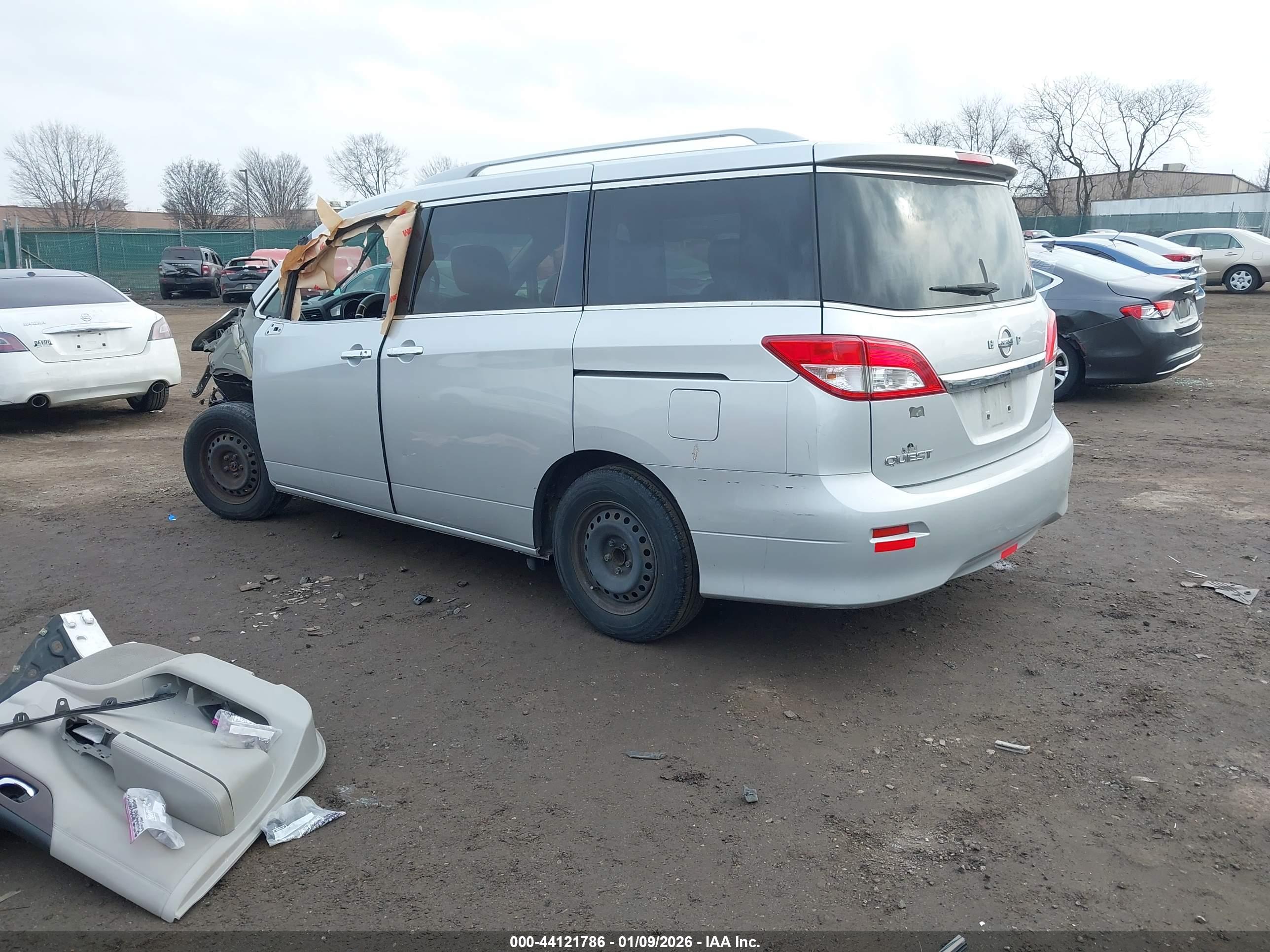 NISSAN QUEST image 3