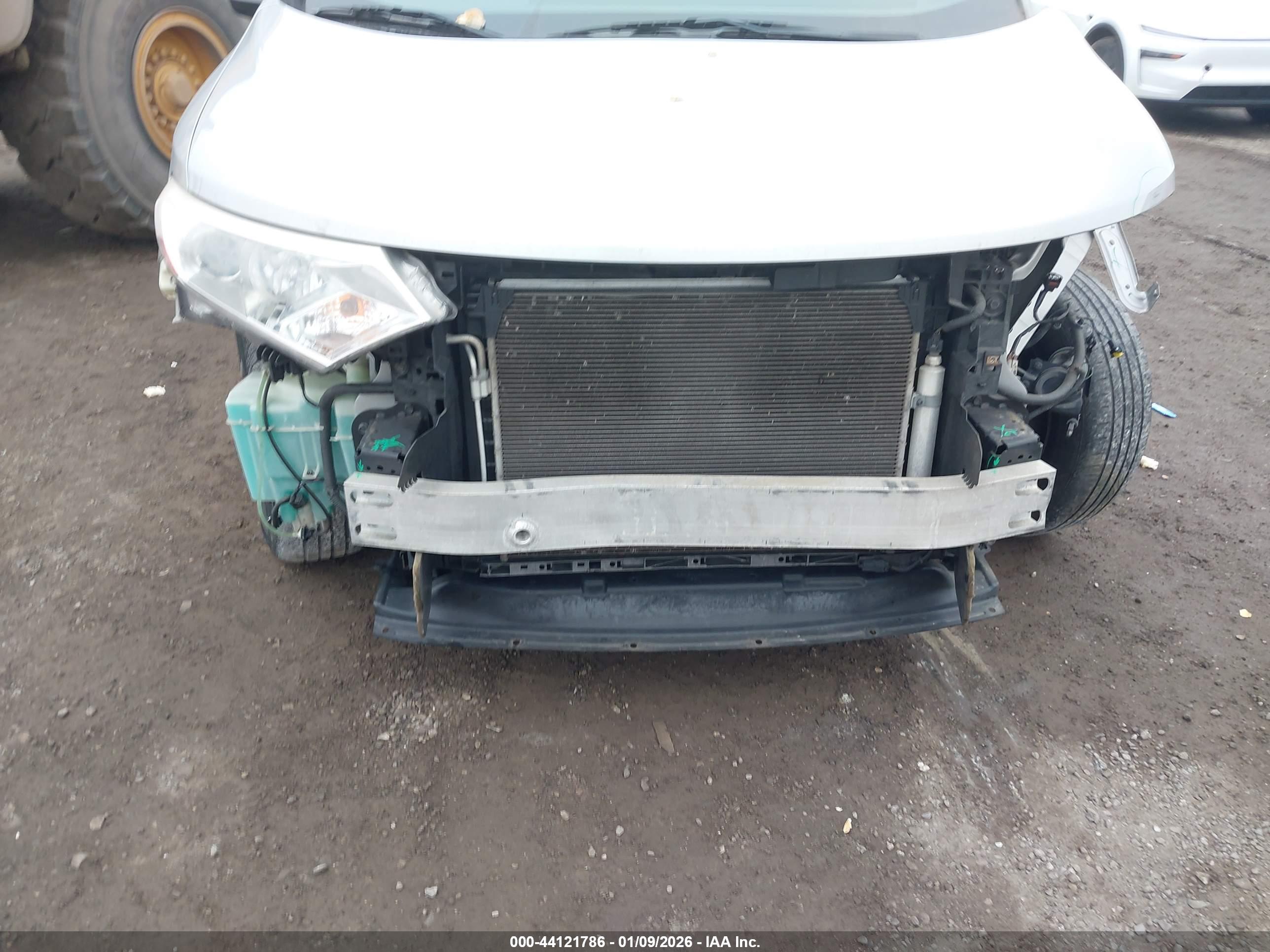 NISSAN QUEST image 6