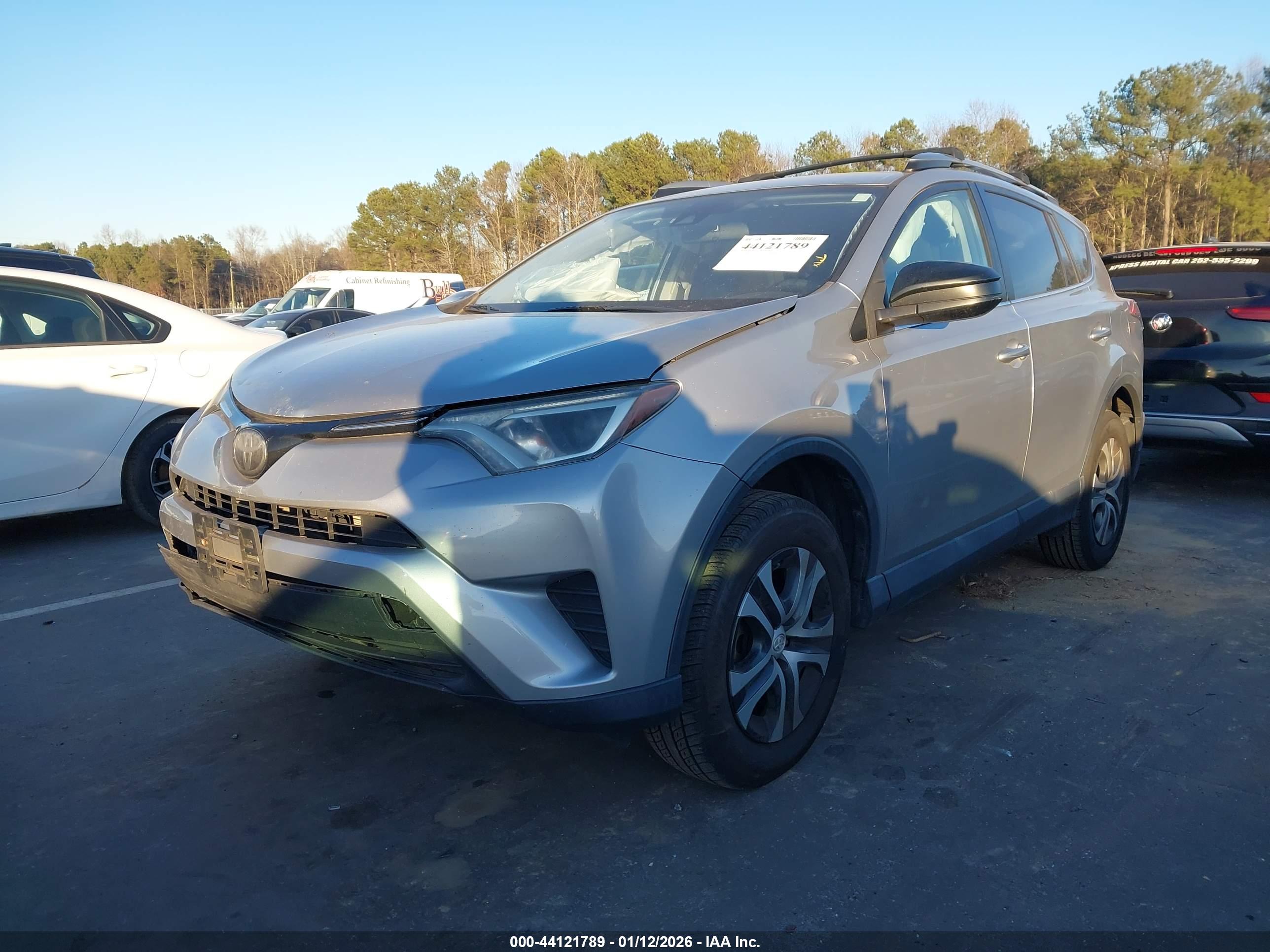TOYOTA RAV4 image 2