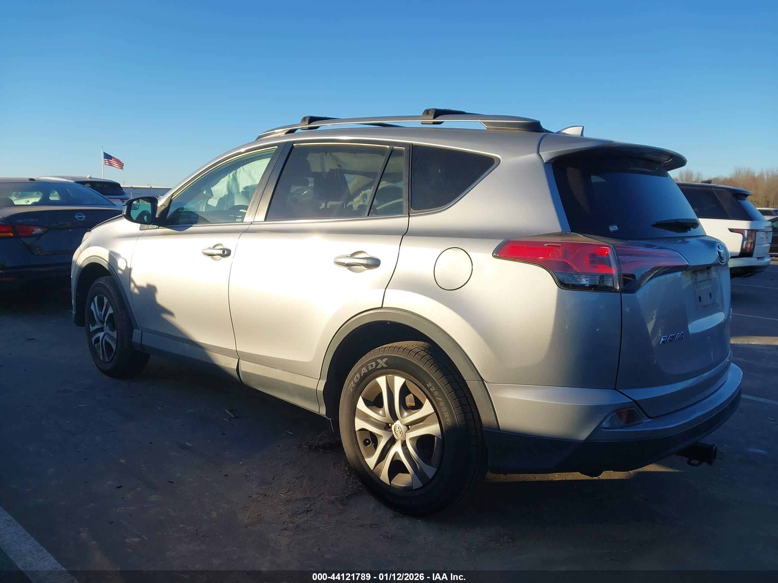 TOYOTA RAV4 image 3