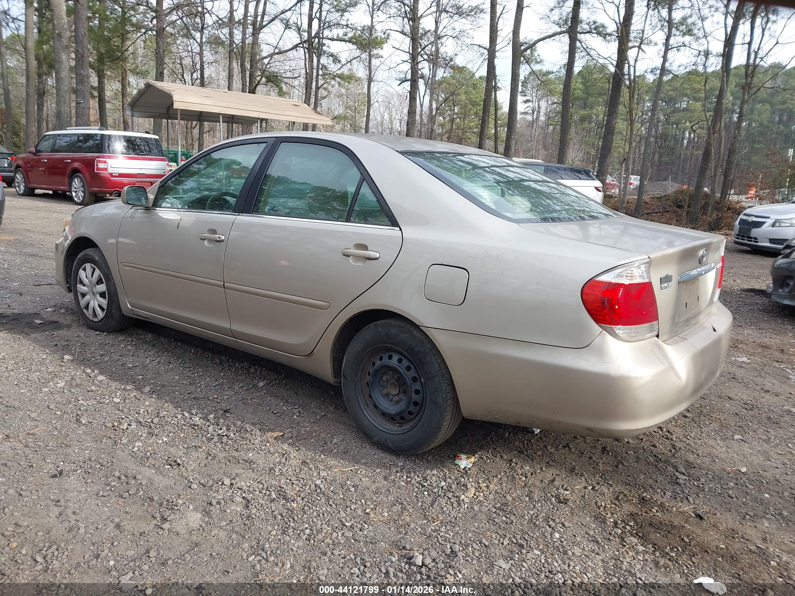 TOYOTA CAMRY image 3